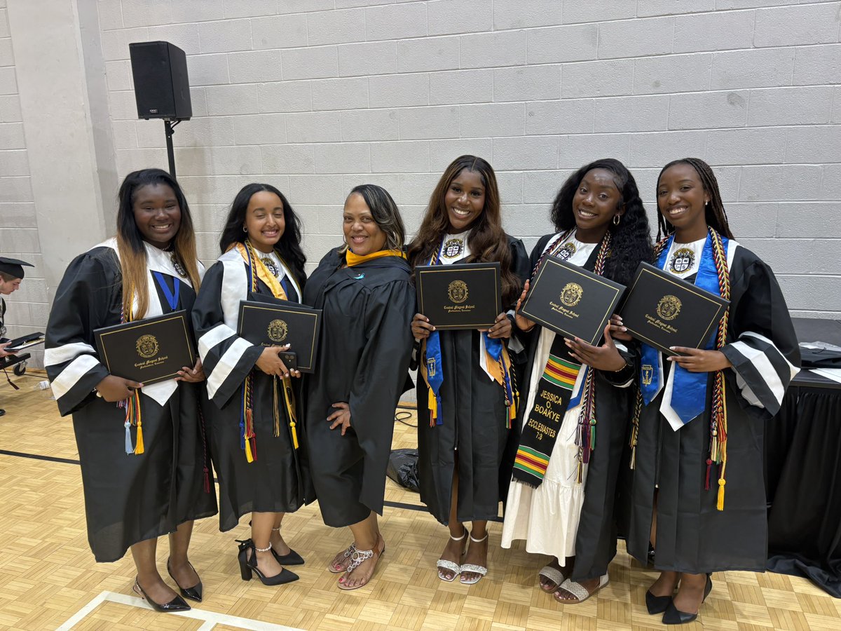 Congratulations Class of 2025!! Go forth and do great things! Proud to be your DECA Mom!! #CrawleysAngels