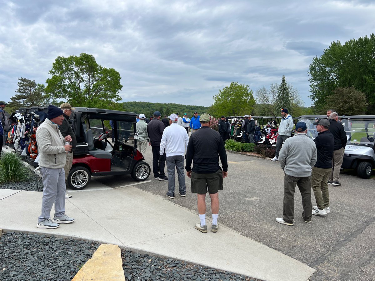 Iaturfinstitute's tweet image. Brisk start to today’s Extension Fundraiser but it’s looking to be a great day for golf! Big thanks to Title Sponsor - @SyngentaTurf,  Oneota G&amp;amp;CC and our many other sponsors for supporting this event!!