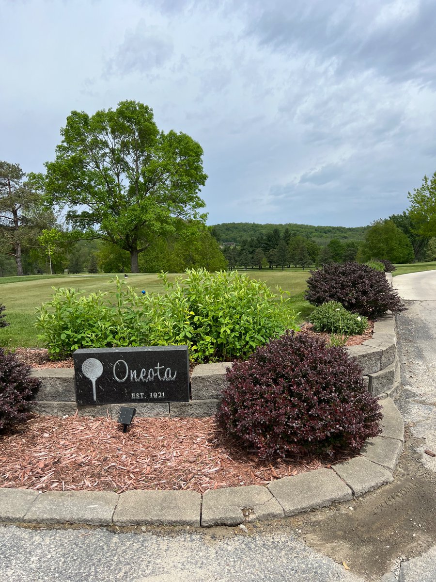 Iaturfinstitute's tweet image. Brisk start to today’s Extension Fundraiser but it’s looking to be a great day for golf! Big thanks to Title Sponsor - @SyngentaTurf,  Oneota G&amp;amp;CC and our many other sponsors for supporting this event!!