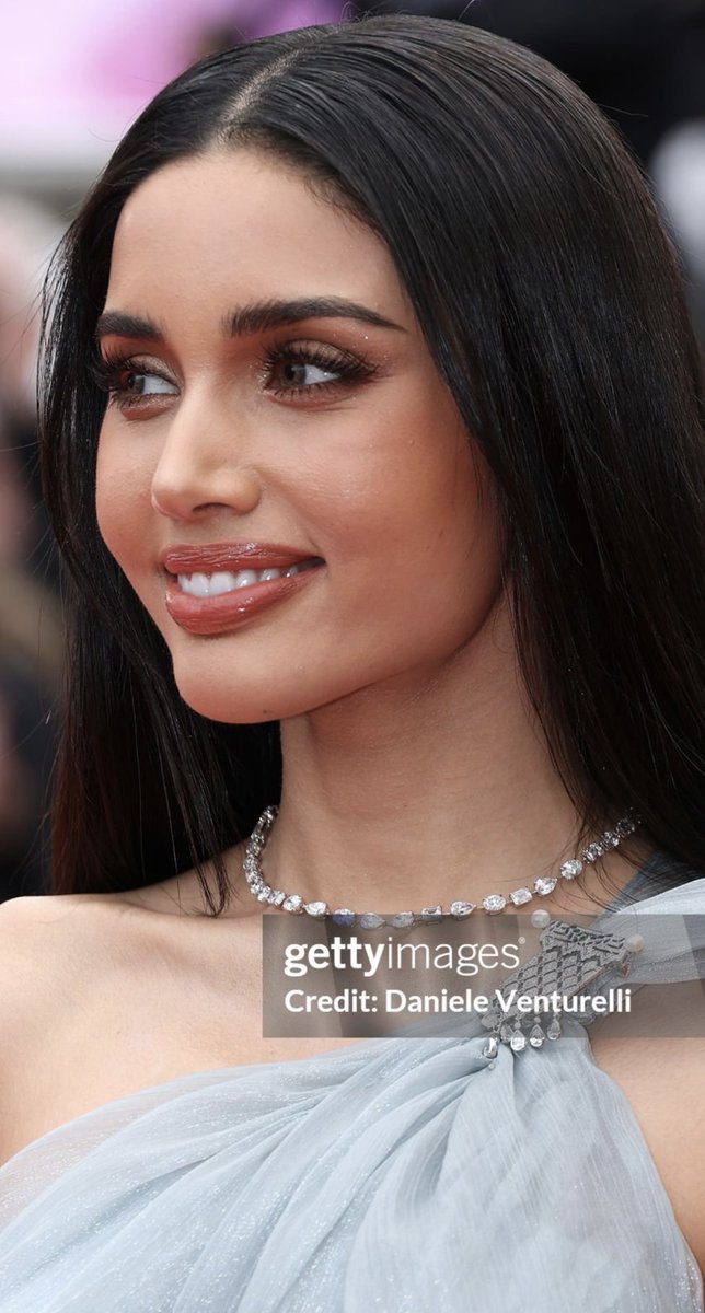 PlussVava's tweet photo. โคลสขนาดนี้ยังไม่ตายอ่าคิดดู วันนี้พกผีกะไปด้วยใช่ไหมเนี่ย
VEENA CANNES RED CARPET 
#VEENACannesFilmFINALE https://t.co/dGW1cfw2KD