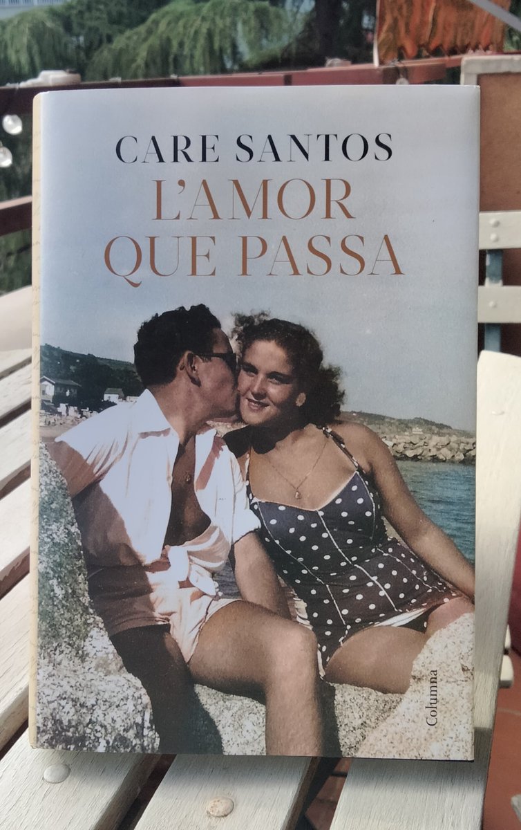 "L'amor que passa" és la nova novel·la de <a href="/CareSantos/">Care Santos</a>. A <a href="/columnaedicions/">Columna</a>. Molta sort en aquesta nova aventura literària, Care! 
Demà passat, a les llibreries!