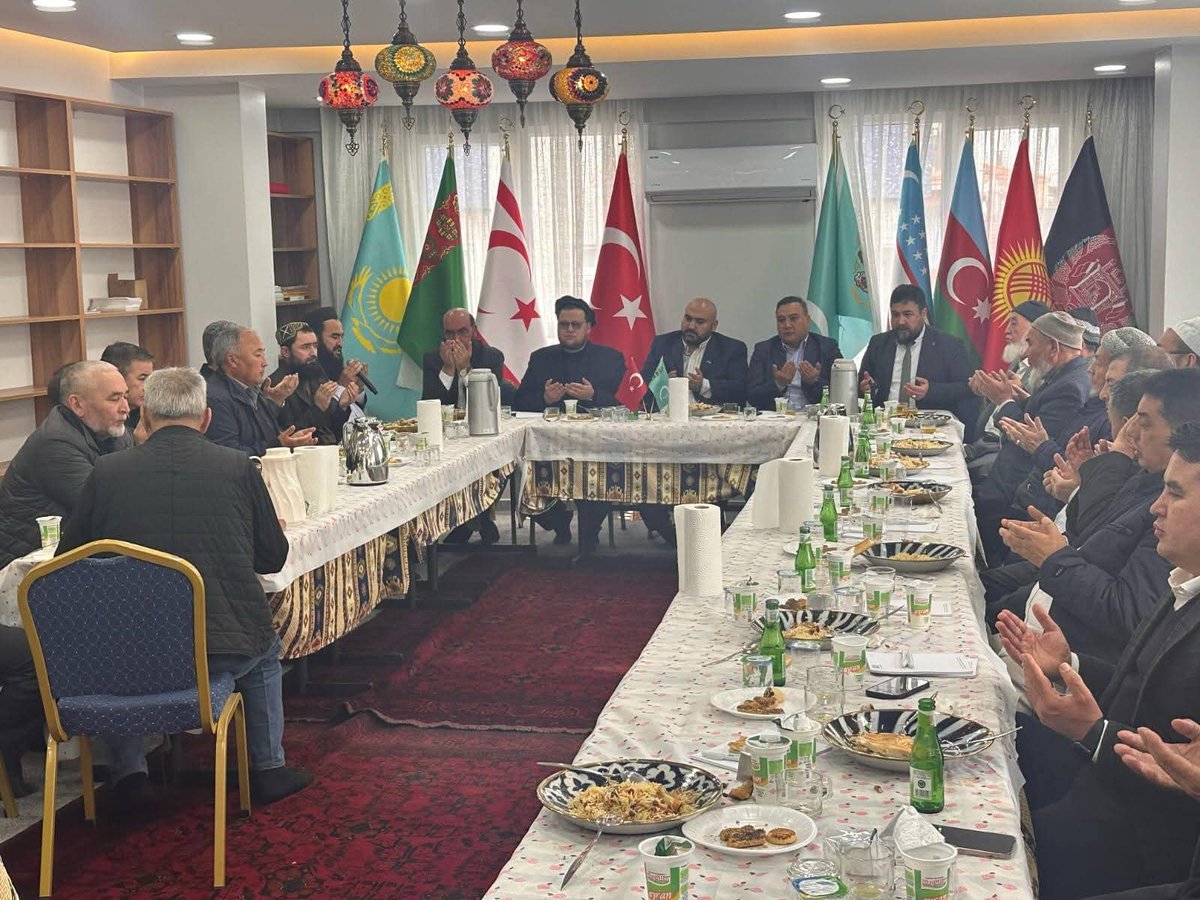 Afganistan konsolos yardımcısı ve Afganistan ticari ateşesi Dünya Türkmenleri Birlik Vakfı nda is adamlarimizla istişare toplantısı yapilmistir. 03.05 2025