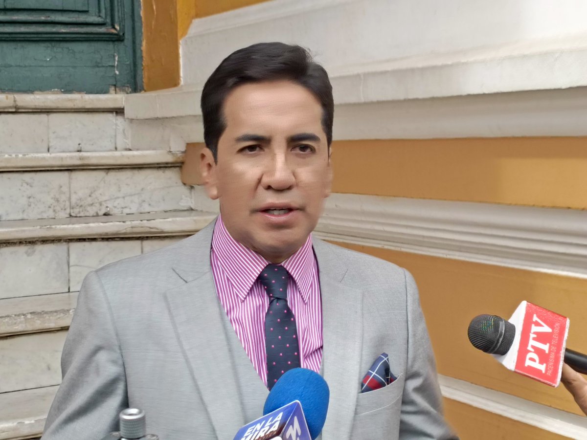 ArminCopa's tweet image. #deÚltimo
El abogado constitucionalista #WilliamsBascope afirma que la sentencia 007/2025 del TCP sobre la reelección no impide que @evoespueblo postule para otro cargo, pero el exmandatario no podrá gobernar el país nunca más.