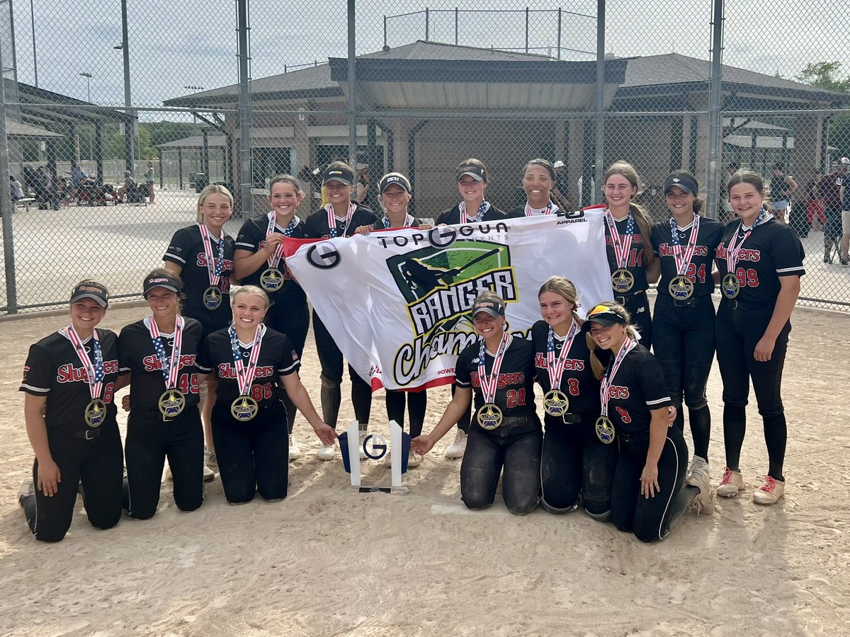 Congratulations🏆to Louisville Lady Sluggers Huecker/VanBoxmeer on their 18u championship finish at the Top Gun Ranger Showcase! #TopGunEvents #Showcase #Champs