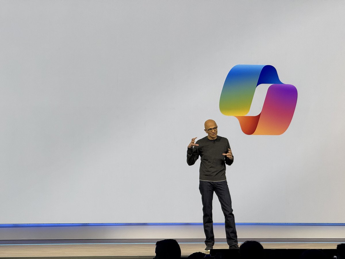 Hello world! From #MSBuild25 #Developers #Microsoft