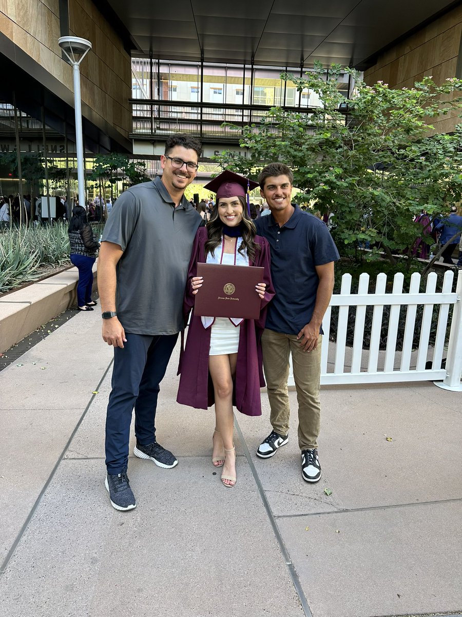 Pjacome2's tweet photo. What an amazing week with the fam. So proud of your accomplishments Mija, you make the world a better place… https://t.co/A8NKW1AuxZ