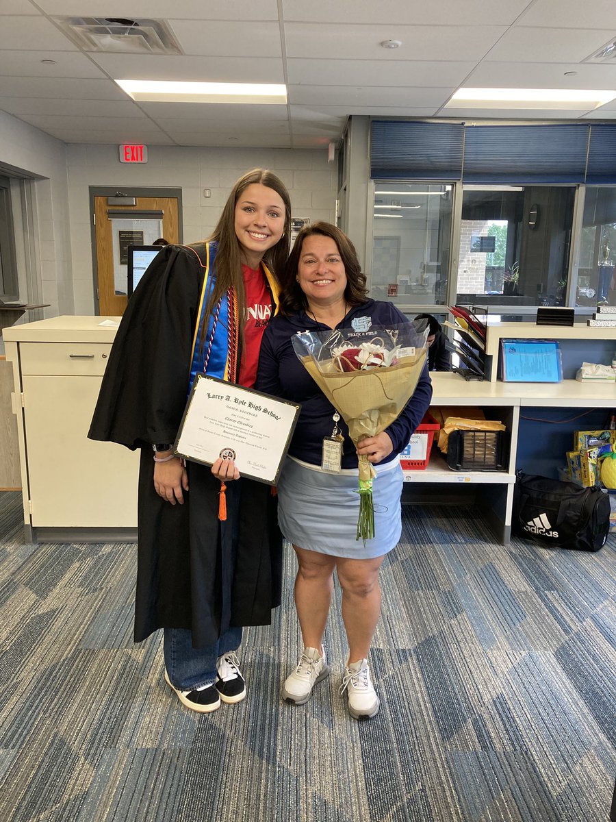 Ms.Ehrenberg tweet media