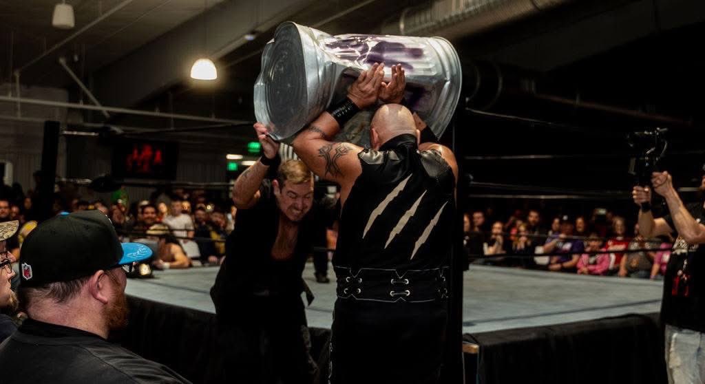 AmazingN8's tweet photo. @PCOisNotHuman had to learn the Hard Way, don’t mess with the #EhTeam 🩸@IWRWORLD https://t.co/6HMSjpwq5G