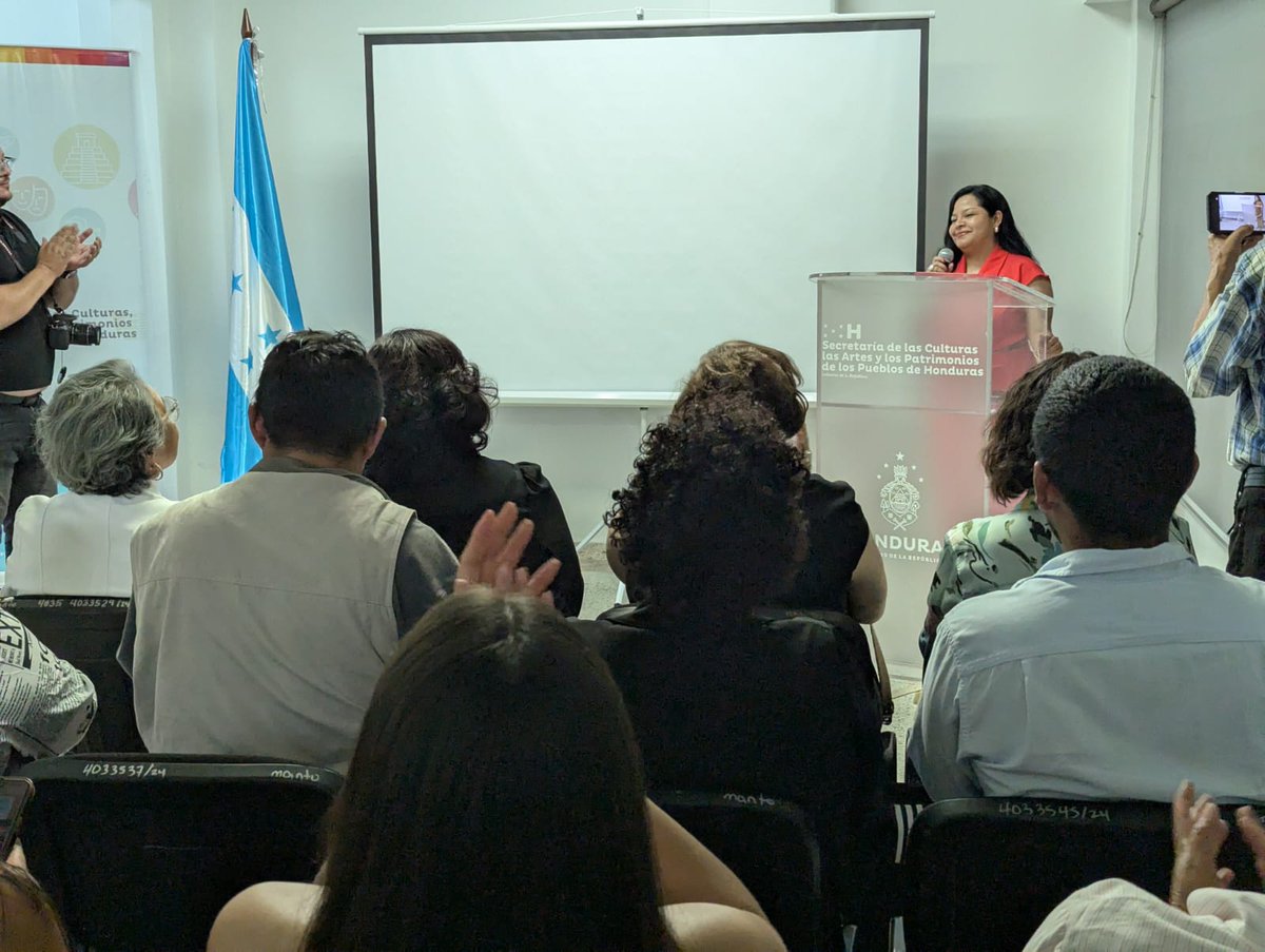 🏛️📜 La Hemeroteca Nacional Ramón Rosa estrena nuevo recinto con apoyo del SAR, para el resguardo y cuidado de más de tres millones de publicaciones y documentos históricos como diarios, revistas y boletines, lo que representa un paso significativo para la preservación del