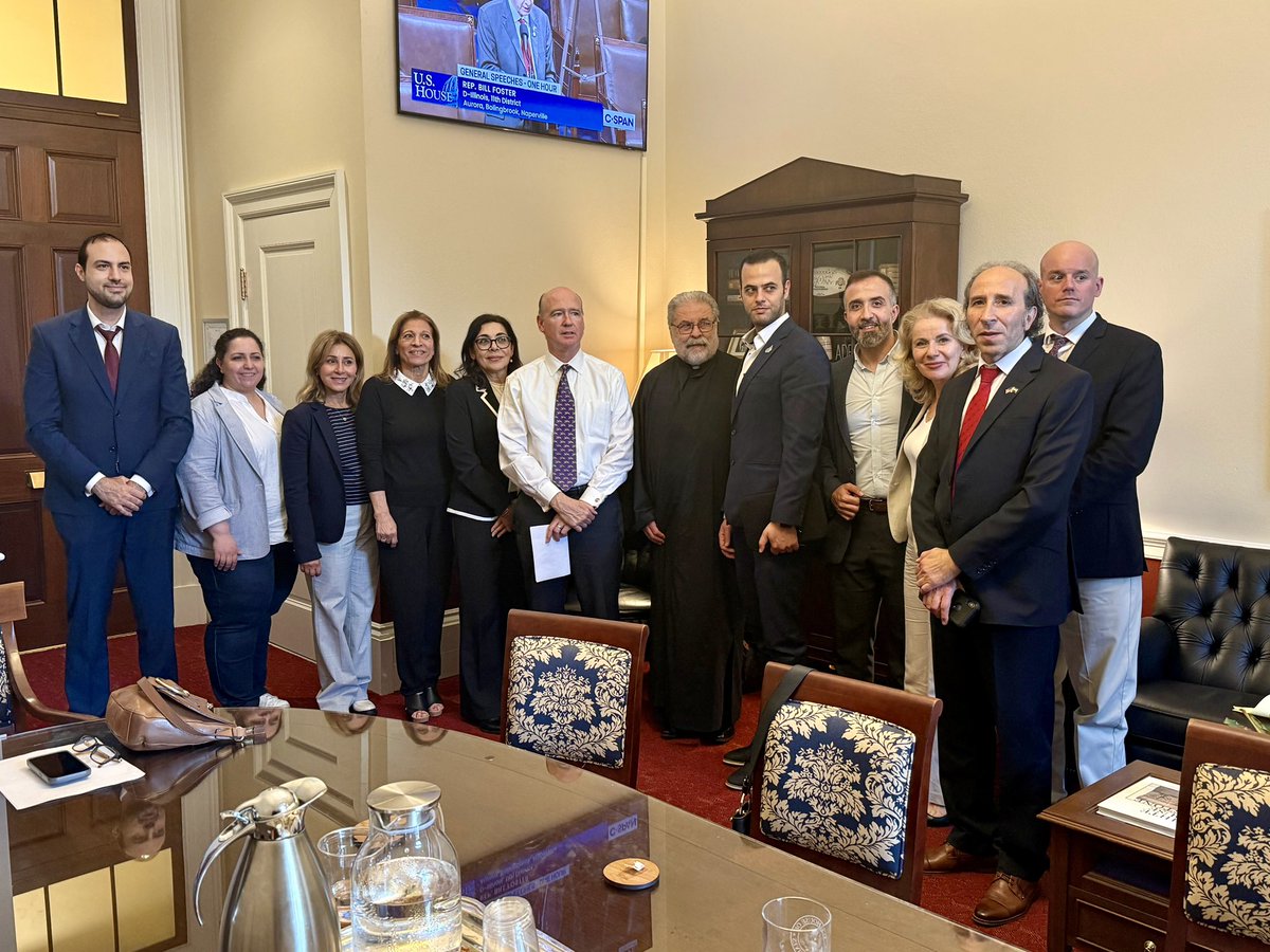 شهدت العاصمة واشنطن قبل أيام زيارةَ وفدٍ من المسيحيين #السوريين ضمّ ممثّلين عن جميع الطوائف المسيحية في #سورية، وقد تشرّفتُ بتقديم الدعم للوفد أثتاء زيارتهم ولقائهم بالمشرعين الأميركيين في مجلسي النواب والشيوخ وبكبار المسؤولين في أبرز مراكز التخطيط السياسي في واشنطن. 

شدّد أعضاء