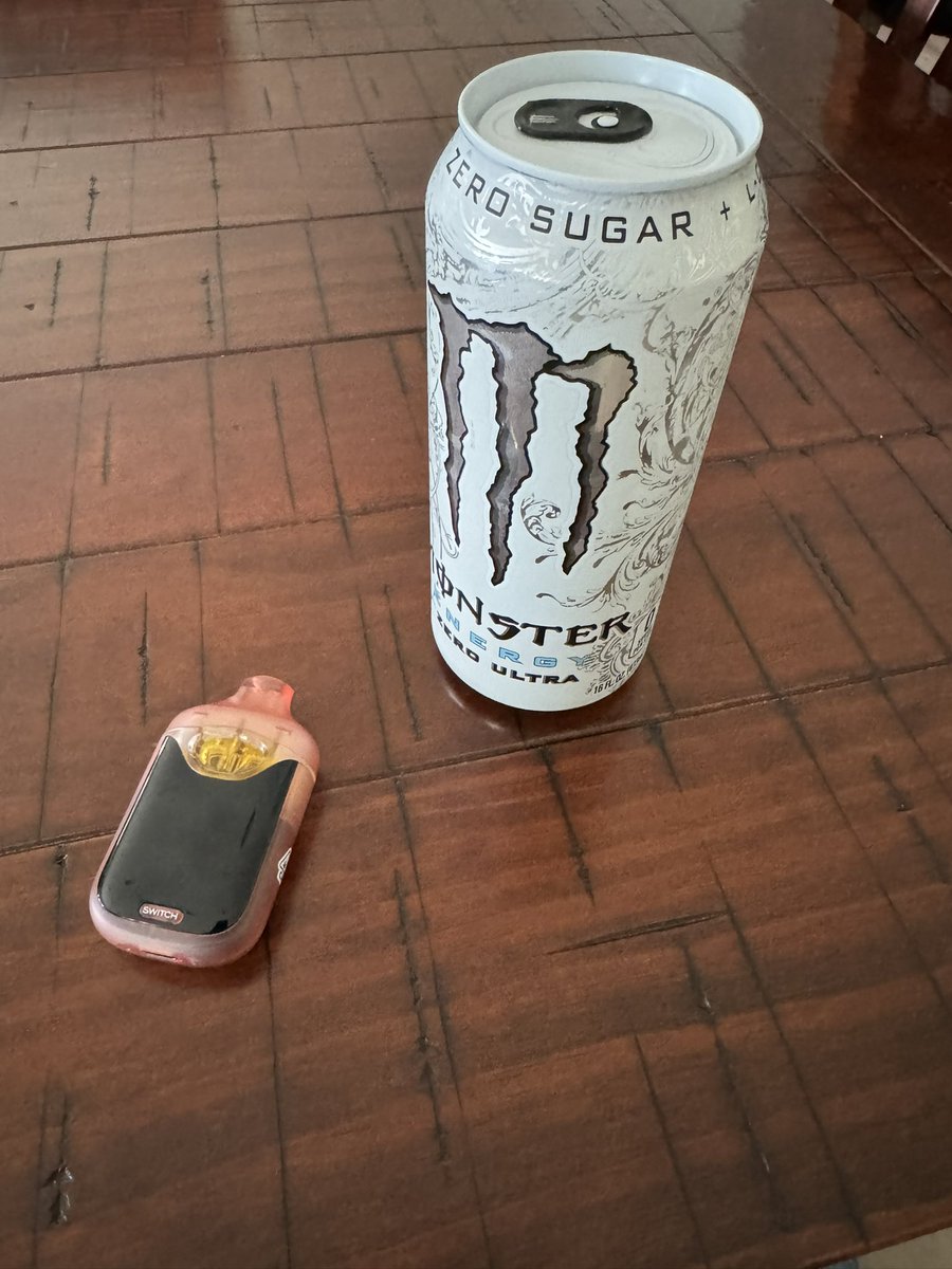BertLindberg's tweet photo. Internship lunch break! #fuckSGA https://t.co/4nDugXecmp