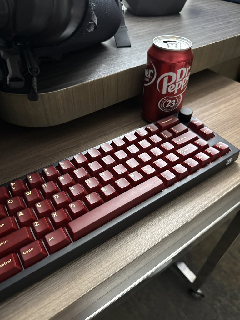 rootuh_'s tweet image. goodbye huntsville

2-0 @UAHEsports 
2-0 @nineresports 
3-1 UAH

unfortunate circumstances regarding the tournament but made some good memories with the boys and still had a lot of fun meeting everyone. thank you to @EsportsSEL and UAH for hosting and i hope to see you guys again