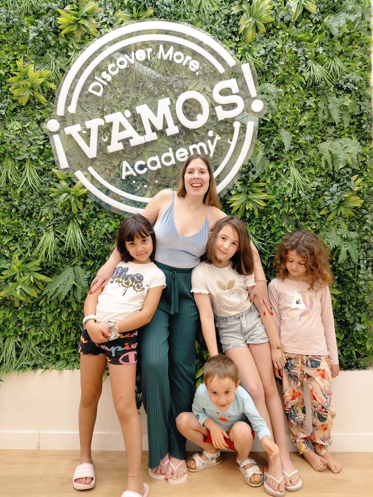 Vamospanish's tweet photo. Dynamic Spanish classes for all levels and all ages!  #spanish #languages #StudyAbroad #studyspanish https://t.co/lGoeTQFEd8