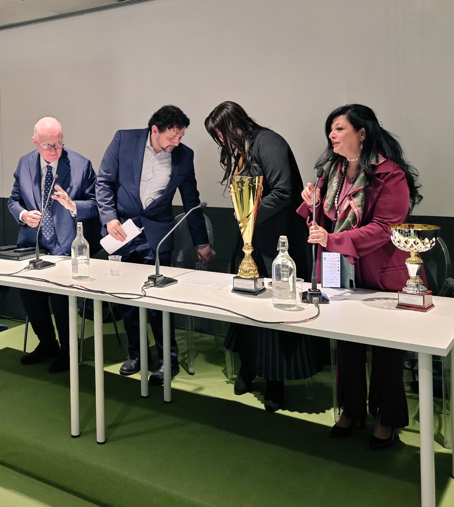 Tra #StoriaDelCristianesimo, #Teologia e #LetteraturaUmanistica: presentazione al #SalTo25 in #SpazioArancio del libro  di Sebastien Castillion a cura di Maria D'Arienzo "Contro Calvino - In difesa della libertà religiosa" (#ClaudianaEditrice). 
In collaborazione con #CESNUR.