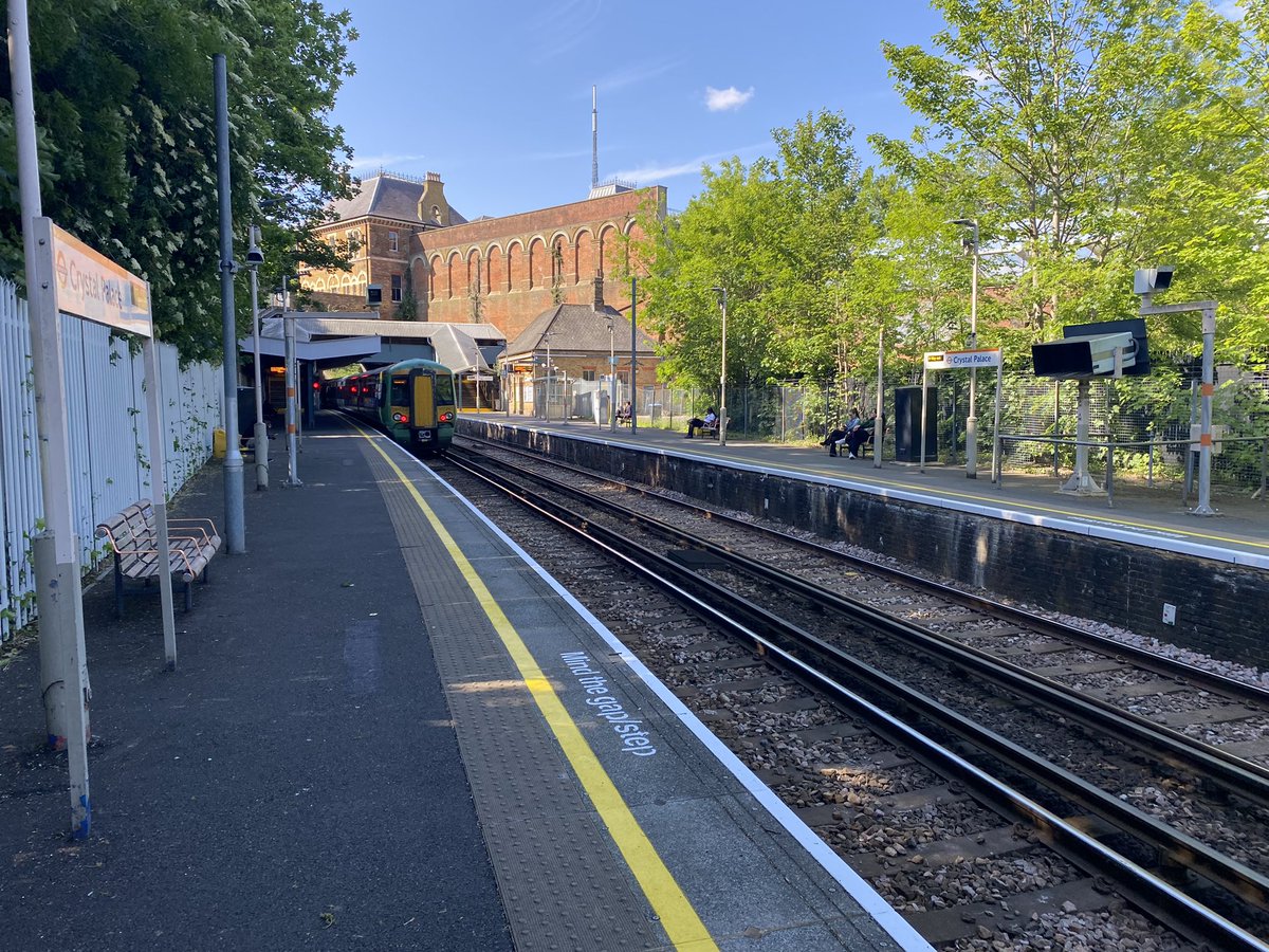 loypass_SCCar's tweet image. ✅ Crystal Palace 🗼⚽️
@SouthernRailUK @TfL #LondonOverground #WindrushLine

This one worthy of individual mention I think. I quite forgot the scale of the architecture; my favoured blend of old and new!