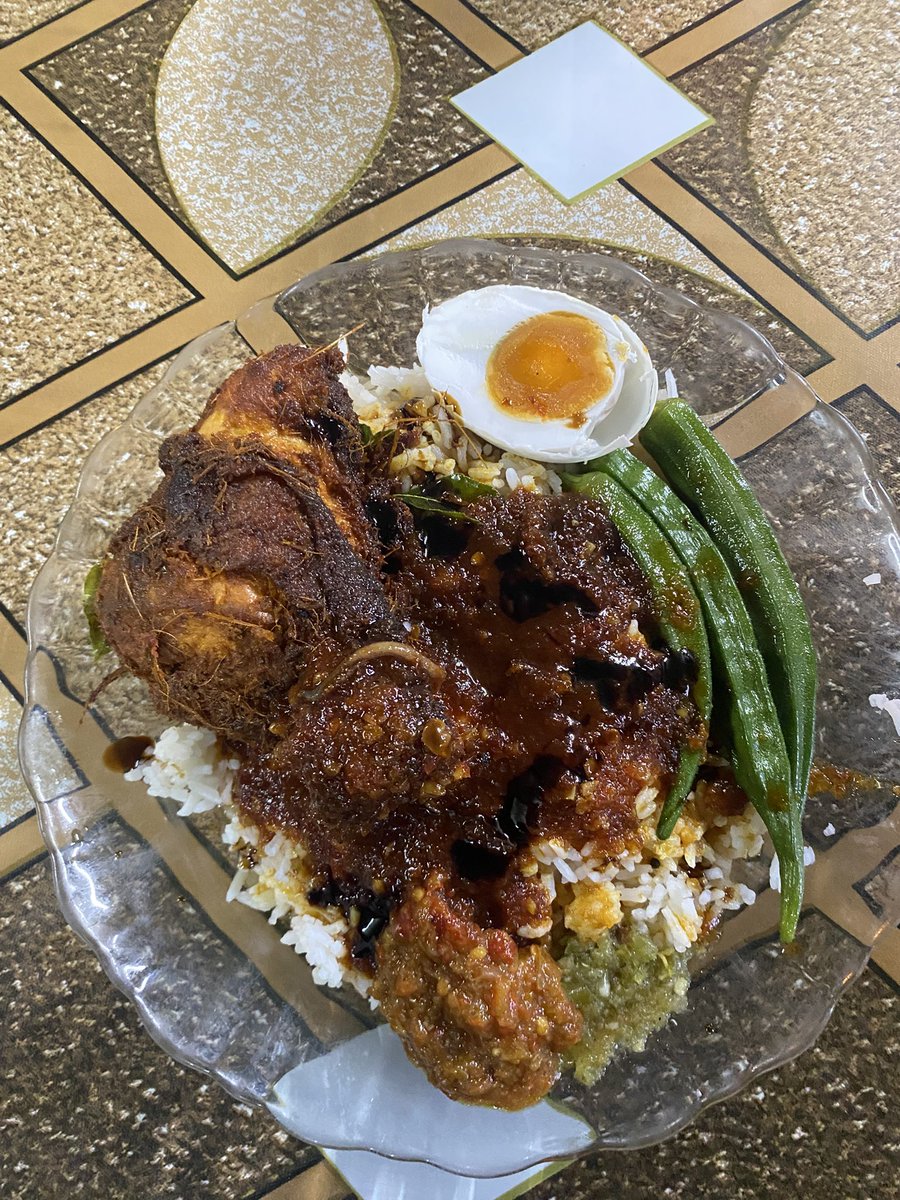 theOzsman's tweet photo. Nasi campoq Kak Nah for this time #Permakanan #NasCam https://t.co/CsY6U82P2n