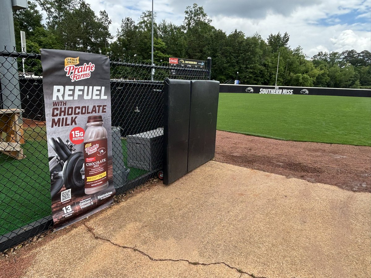 misshsaa's tweet photo. Thank you to Prairie Farms for supporting the MHSAA Softball State Championships and providing our players, coaches and field crew with chocolate milk for post game recovery!

@PFDairy https://t.co/HSM6vaE3wA