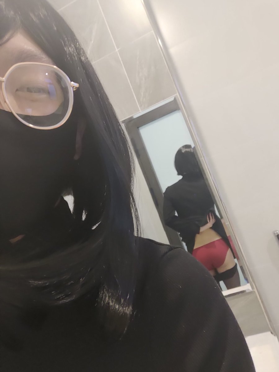 intimate0524's tweet photo. 越熱越不想碰女裝🥺
#偽娘 #女裝男子 #cd #crossdress #crossdresser #絲襪 #黑絲 #男娘 https://t.co/4ne7qB6NAb