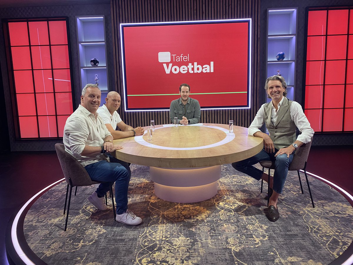 L1 (@l1) on Twitter photo De laatste #Tafelvoetbal van dit seizoen! Te gast bij <a href="/SemCaelen/">Sem Caelen</a> zijn Kevin Hofland, <a href="/ReginaldThal196/">Reginald Thal</a> en <a href="/MauriceGraef/">Maurice Graef</a>. Kijk nu naar #L1 of via l1.nl/l1tv De laatste #Tafelvoetbal van dit seizoen! Te gast bij <a href="/SemCaelen/">Sem Caelen</a> zijn Kevin Hofland, <a href="/ReginaldThal196/">Reginald Thal</a> en <a href="/MauriceGraef/">Maurice Graef</a>. Kijk nu naar #L1 of via l1.nl/l1tv