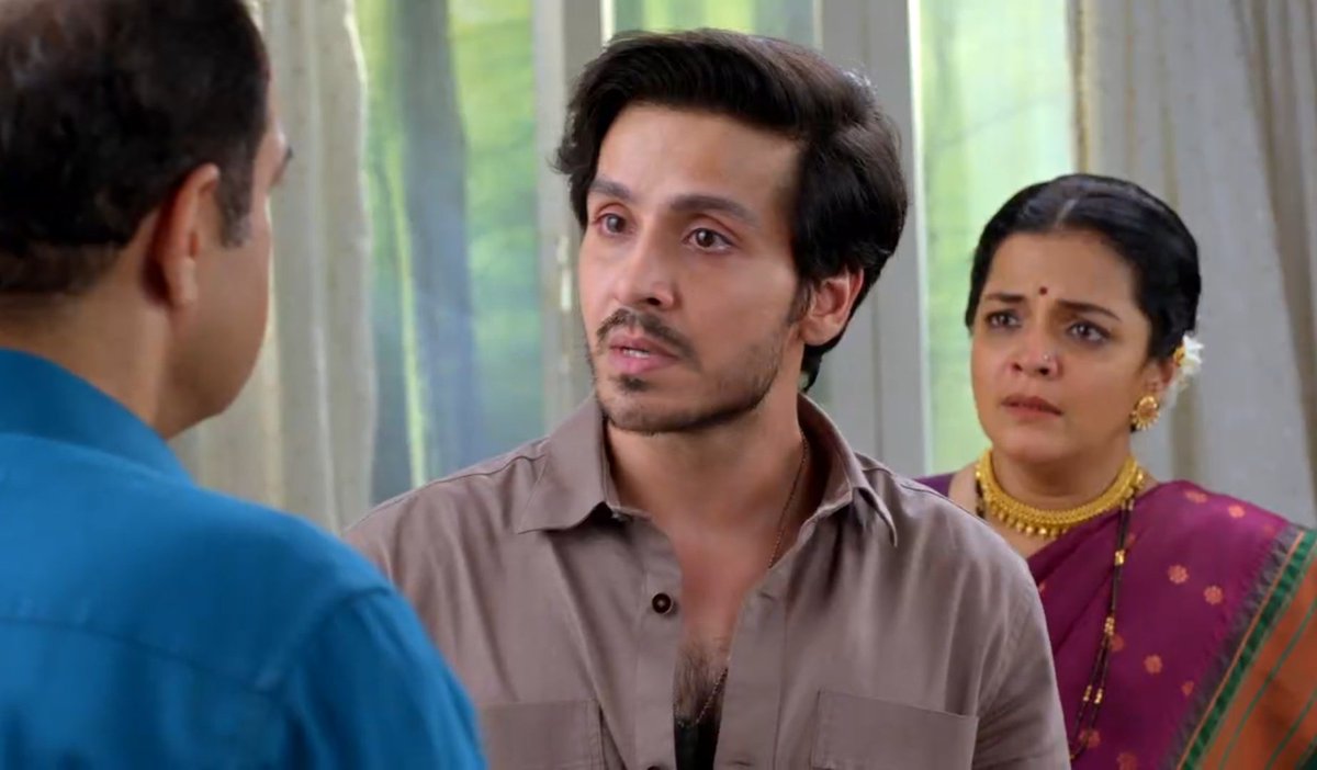 random_fangurl's tweet photo. When calm & emotional boys turn into 2.0 versions thnks to their dysfunctional family
Om : Purana Om jo jazbaton ke liye jeeta tha,woh iss aag mai margaya.Aapne pathar ko dil bante dekha hoga,lekin aaj ek dil ko pathar bante dekhoge
Neil : Purana Neil Tejaswini ke saath margaya https://t.co/zSLv4XIrwz