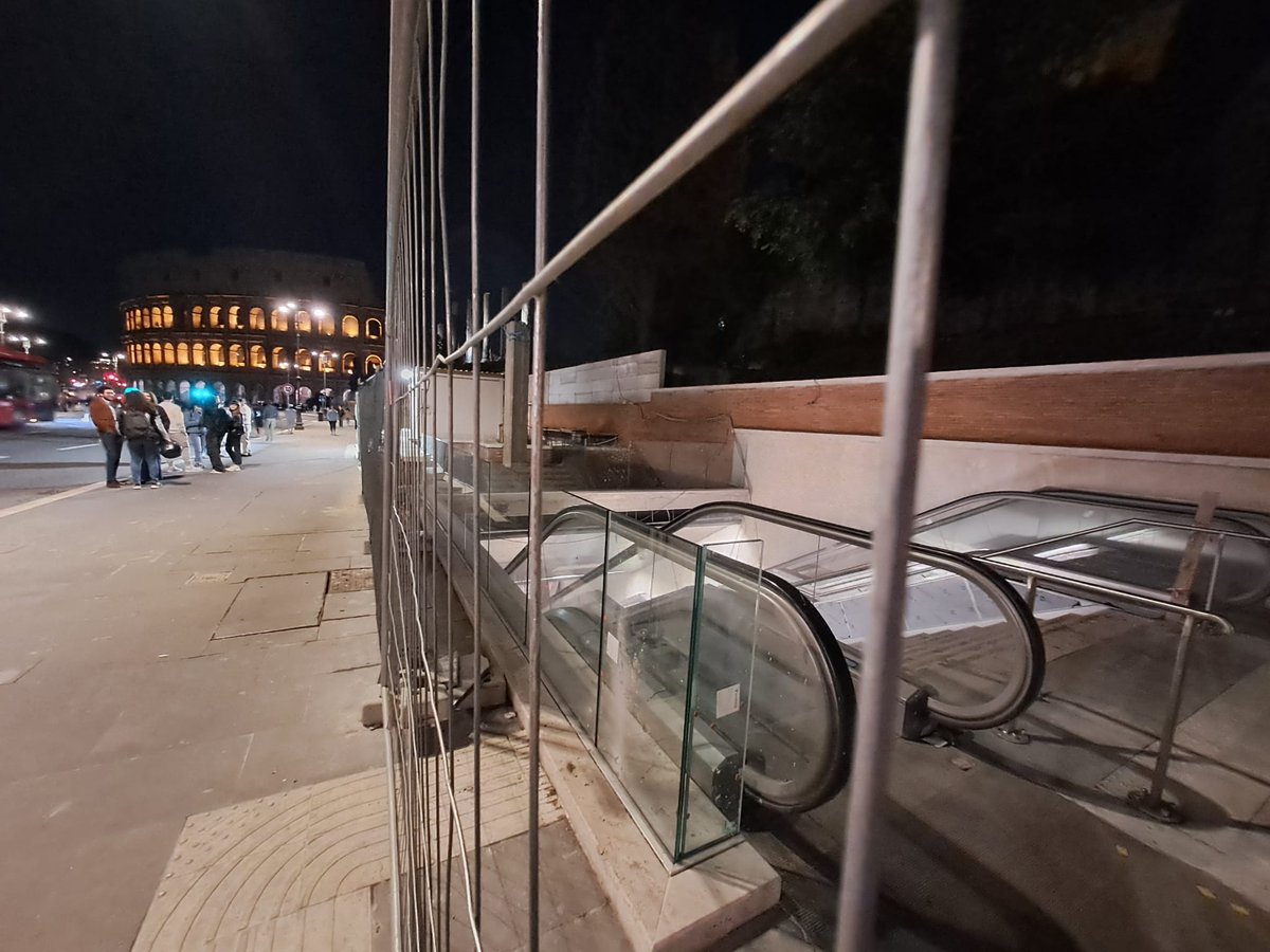 🚇¿EL METRO POR EL CENTRO DE SEVILLA?🚇

👍Una línea de metro puede construirse en ciudades con importante patrimonio arqueológico

👍En Roma están terminando la linea C, junto al Coliseo ⏩️ Su diseño puede servir de referencia para la línea 2, que cruzará el centro de Sevilla