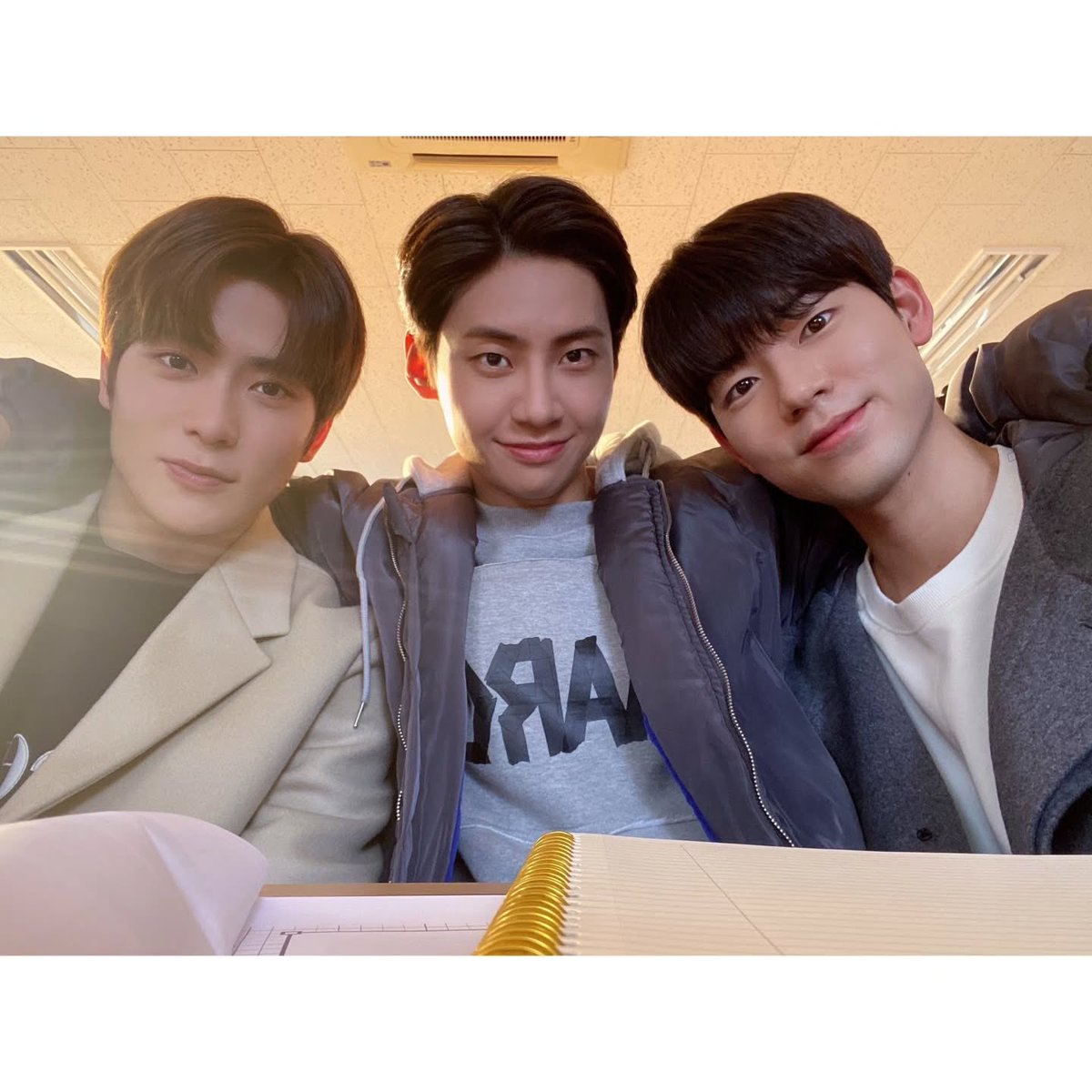 Jaehyun with the Dear.M boys ❤️