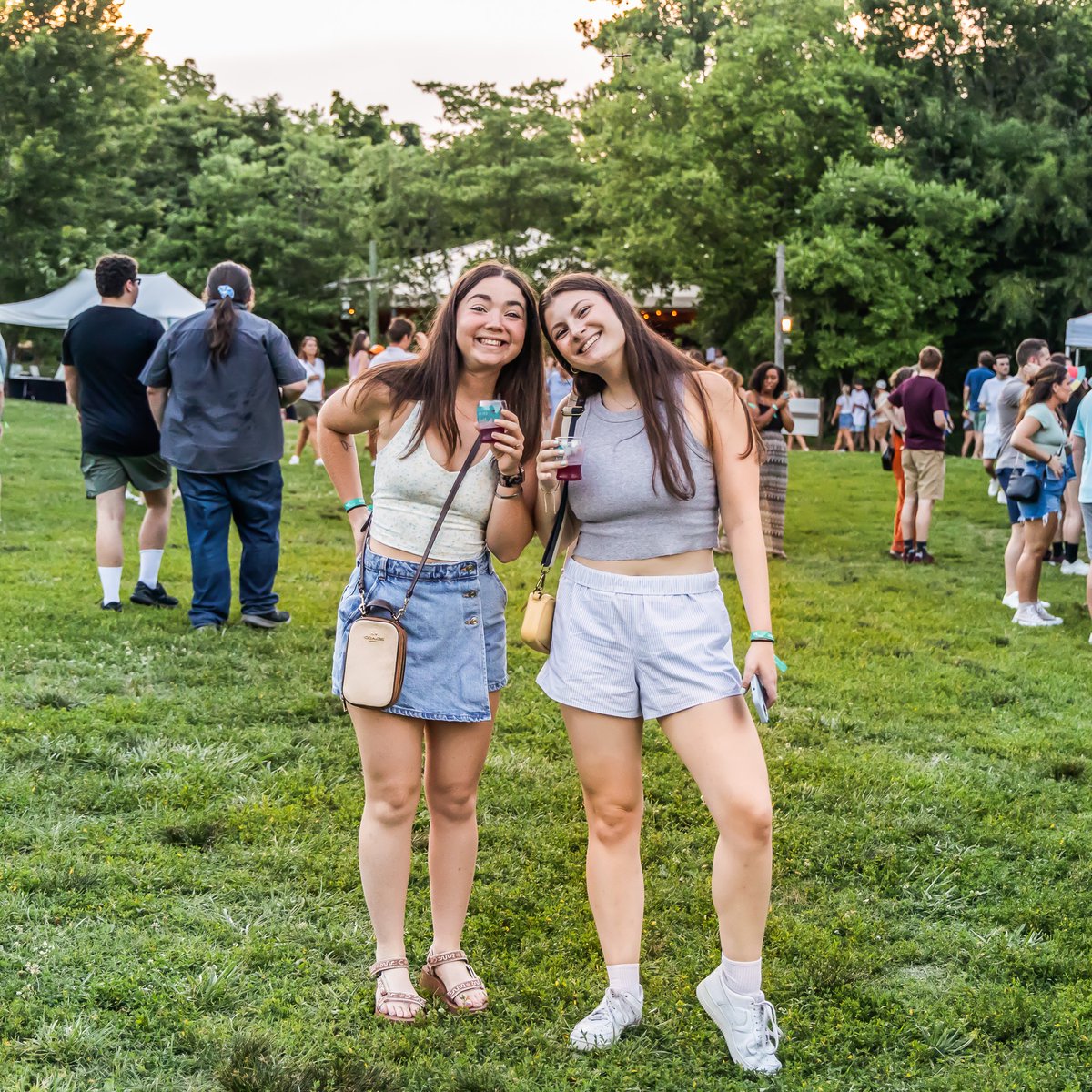 Let the good times roar, Brew at the Zoo is Friday, June 13! 🐯🍻 Get tickets now ➡ nashvillezoo.org/brew

Don’t miss out on unlimited samples from 60+ of our fave breweries &amp; adult beverage vendors, live music, food trucks, animal encounters and more! 🐾