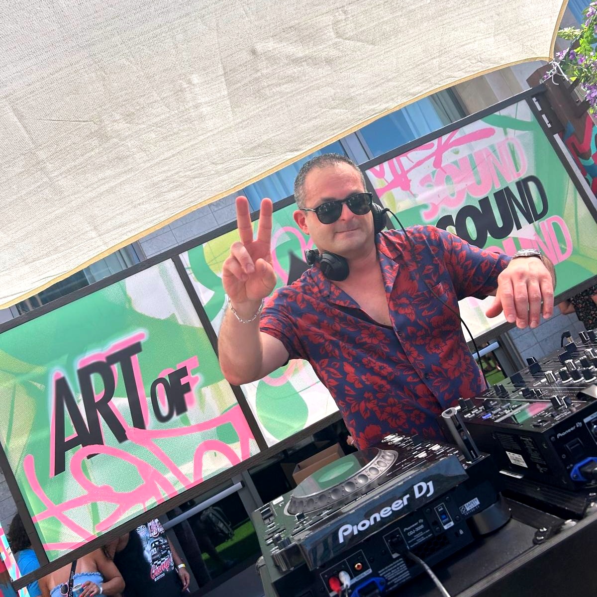 Freshcobar tweet media