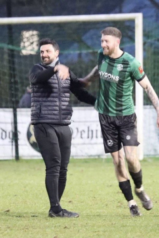 ANDOVER NEW STREET 💚🖤⚽️ tweet media