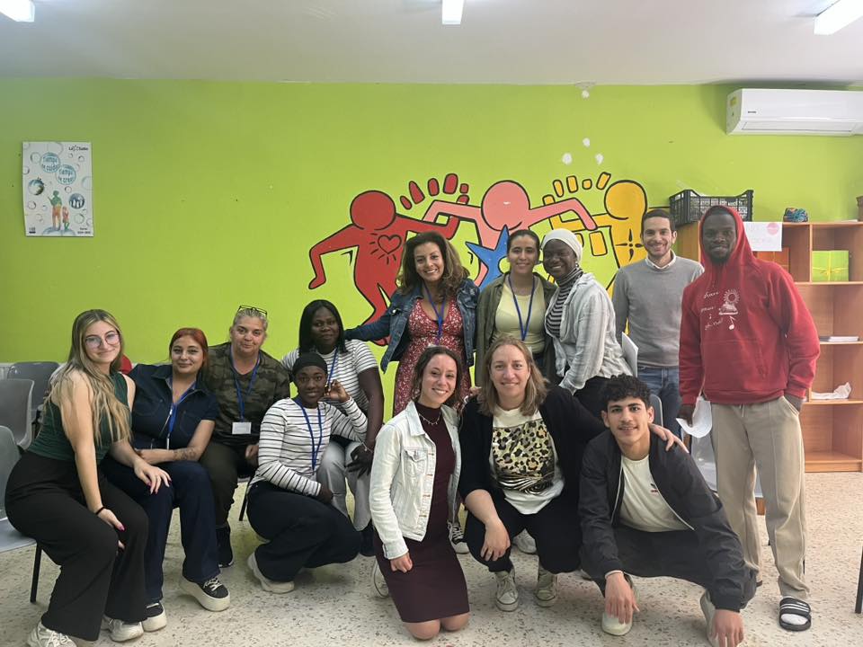 Finalizado el periodo de formación teórico, los alumnos del curso de “Operaciones básicas de pisos en alojamientos”, han iniciado la formación en empresas de hostelería. Celebraron una convivencia para iniciar esta nueva etapa. #ConvocatoriasProyectosSociales <a href="/FundlaCaixa/">Fundación ”la Caixa”</a>