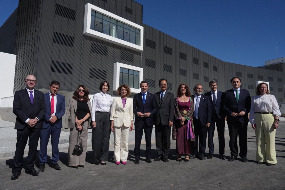 Juanma Moreno (@juanma_moreno) on Twitter photo Ponemos la primera piedra de la mayor infraestructura científica de España: el acelerador de partículas <a href="/IFMIF_DONES/">IFMIF-DONES</a> en Escúzar, Granada, fruto del esfuerzo colectivo.
Un gran hito con un impacto de 6.000 M€, 4.000 M€ de ellos en #Andalucía, que nos situará a la vanguardia. Ponemos la primera piedra de la mayor infraestructura científica de España: el acelerador de partículas <a href="/IFMIF_DONES/">IFMIF-DONES</a> en Escúzar, Granada, fruto del esfuerzo colectivo.
Un gran hito con un impacto de 6.000 M€, 4.000 M€ de ellos en #Andalucía, que nos situará a la vanguardia.