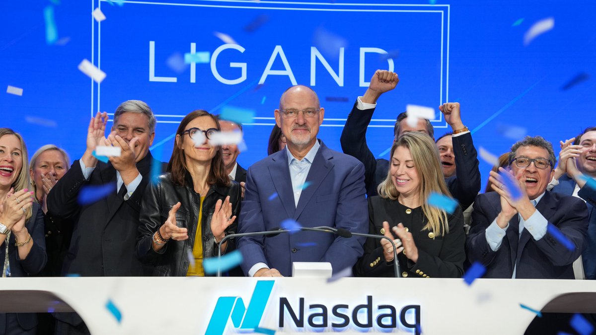NasdaqExchange's tweet photo. 🔬 Advancing tomorrow’s medicines.

🌿 Biopharmaceutical company @Ligand_LGND invests in the groundbreaking medicines of today and tomorrow. 

🥳 Today, Ligand celebrates its recent transaction with Channel Therapeutics to launch a new medication called ZELSUVMI! https://t.co/gxQ2cssfxg