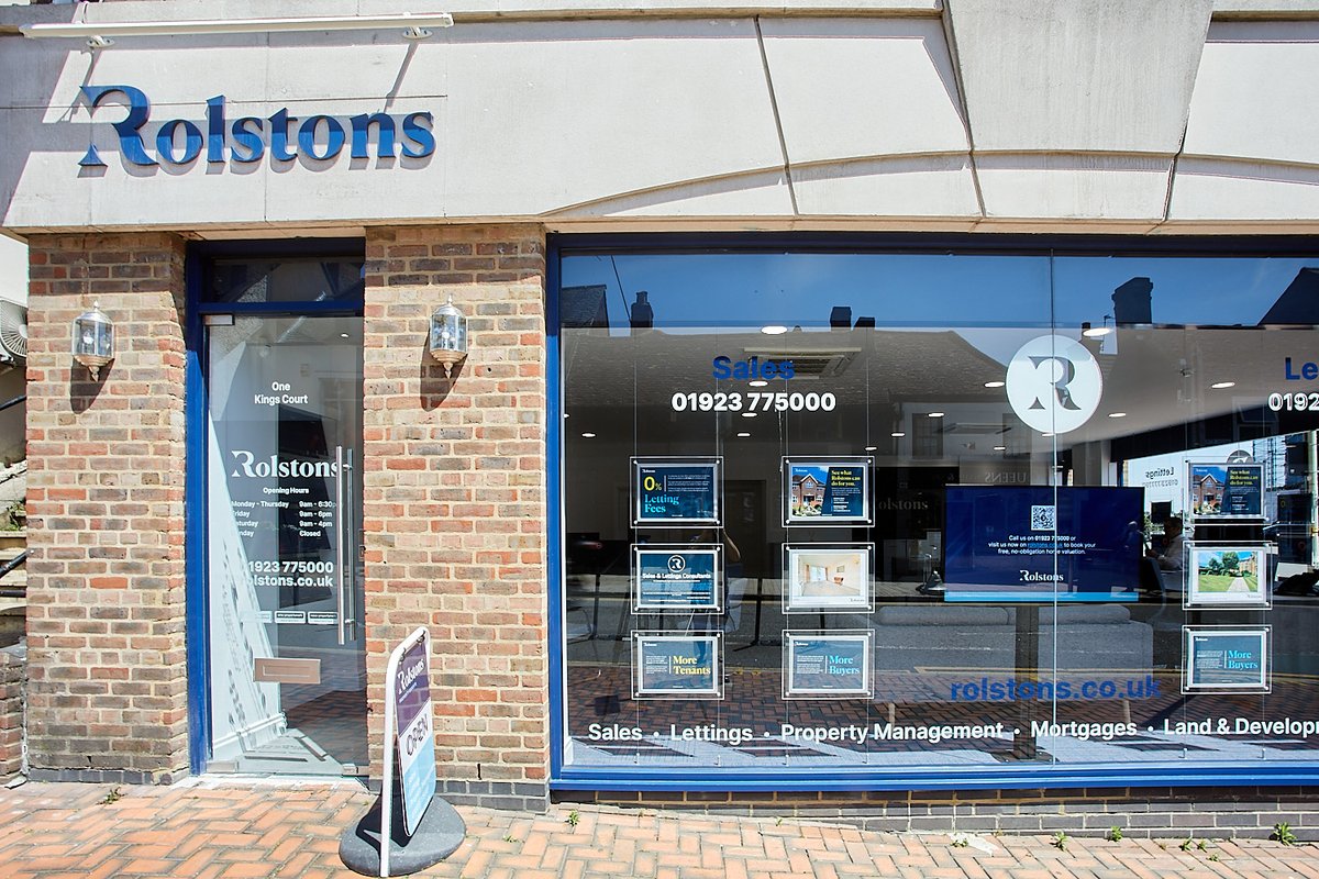 MPLInteriors's tweet photo. Exterior essentials covered!

✔️ Projecting sign
✔️ Smart external signage
✔️ Window displays
✔️ Glass decals
✔️ Swing sign

Our work for Rolstons delivered maximum presence on the High St. Full project details ➡️  https://t.co/cPcrxDbcLm

#externalsignage #windowdisplays https://t.co/xhMA08j9rv