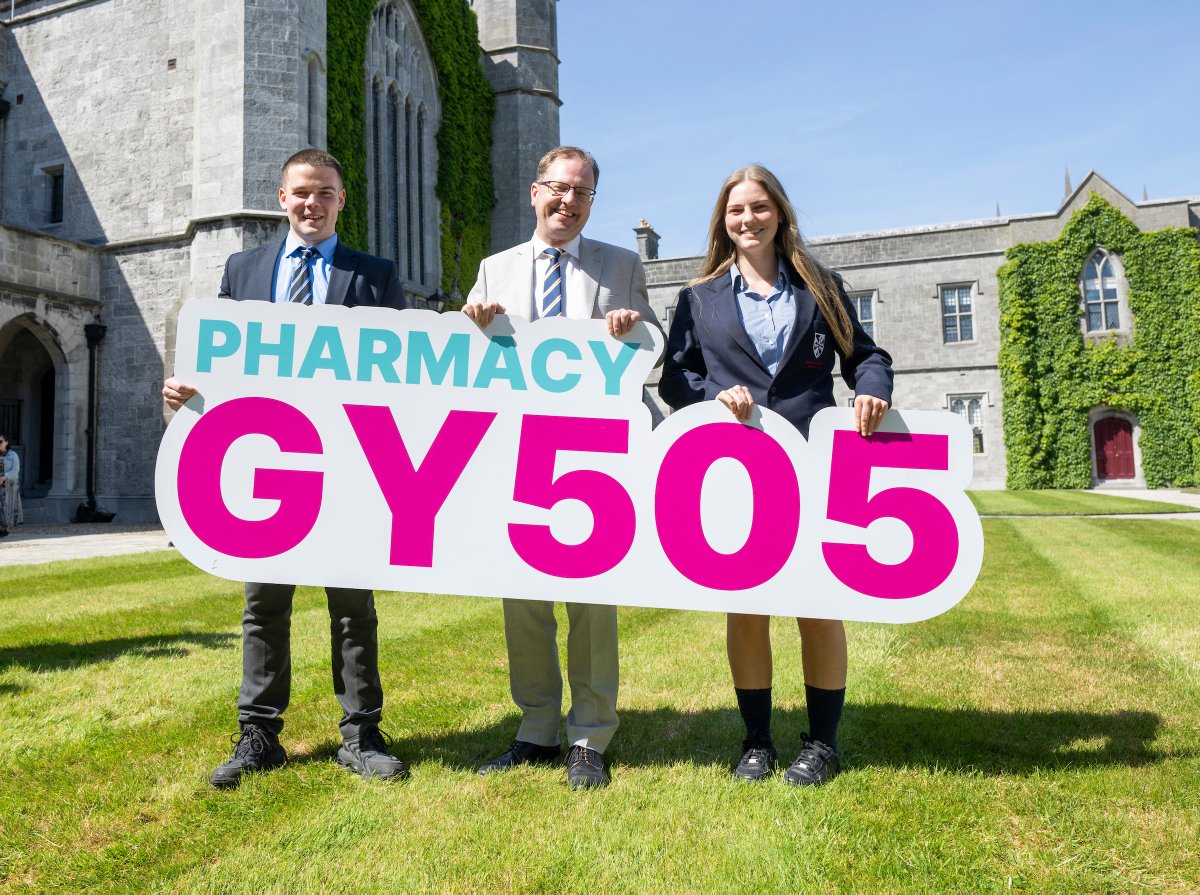 Department of Further and Higher Education (@deptoffhed) on Twitter photo Minister <a href="/lawlessj/">James Lawless</a> has launched a new Pharmacy programme (MPharm) at <a href="/uniofgalway/">Ollscoil na Gaillimhe | University of Galway</a>, providing up to 75 new student places per year. It is the first such programme in the west of Ireland. Applications are now open through the CAO, with 45 places available in Sept 2025. Minister <a href="/lawlessj/">James Lawless</a> has launched a new Pharmacy programme (MPharm) at <a href="/uniofgalway/">Ollscoil na Gaillimhe | University of Galway</a>, providing up to 75 new student places per year. It is the first such programme in the west of Ireland. Applications are now open through the CAO, with 45 places available in Sept 2025.