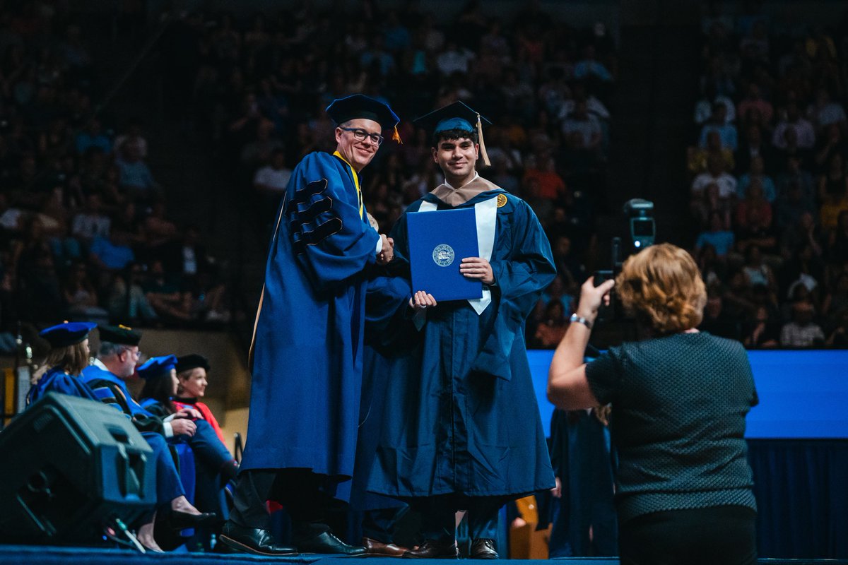 Congratulations to the newest graduates of WVU!

#HailWV