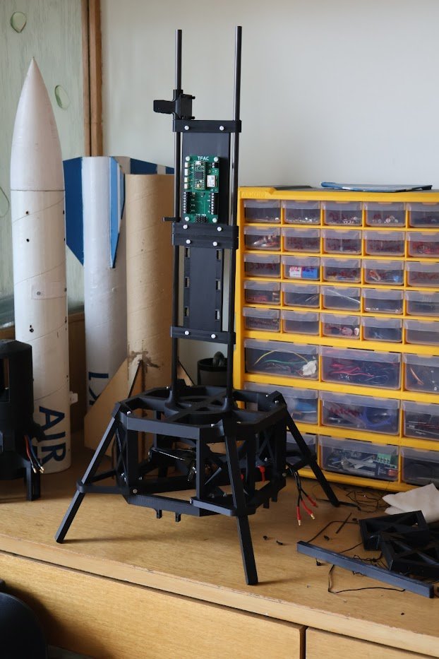 abhignayrk's tweet photo. The lander is mostly built. Now comes the hard part - stabilizing the vehicle https://t.co/nAvxBrhJLq