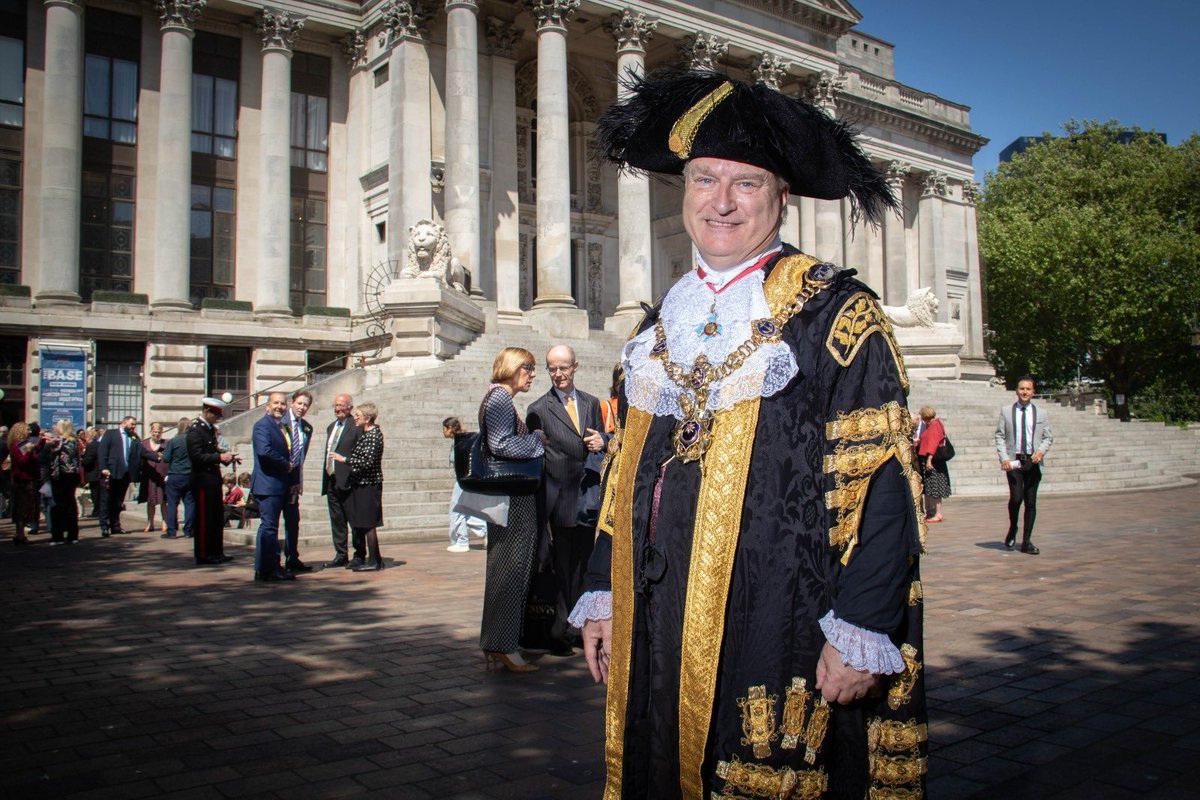 I know it was a couple of days ago, but my feet haven’t touched the ground since I became Lord Mayor of Portsmouth. A huge privilege I will work to repay. Photo c/o the News. Thanks Habs