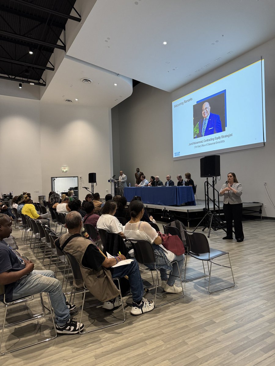 ChicagoBudget's tweet photo. Chicago residents attended our CDBG-DR Public Hearings last week, learned more about the recovery plans and shared feedback on the City’s CDBG-DR Draft Action Plan. Explore the plan + share your feedback: https://t.co/zBYSUY8N5T
#CDBGDR #ChicagoRecovery #PublicEngagement #Chicago https://t.co/aectwMvUoT