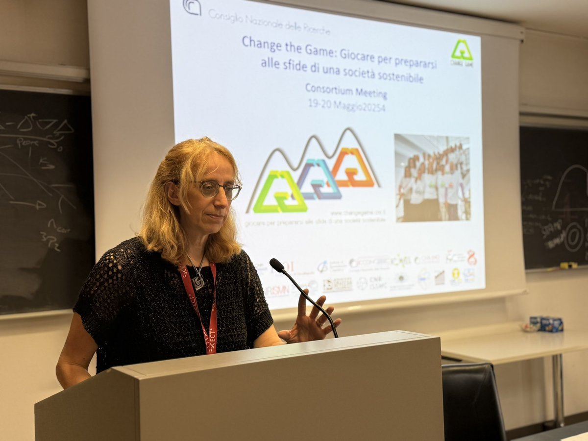 CNR_Changegame's tweet photo. A Trento il @CNRsocial_ si ritrova con il progetto #chagegame: si fa il punto e si prendono decisioni per valorizzare e disseminare il lavoro realizzato da il Linguaggio della Ricerca #LdR, rete Cnr, sui temi del sapere da trasferire alle scuole
#bestpractice https://t.co/oa4ZoI81s9