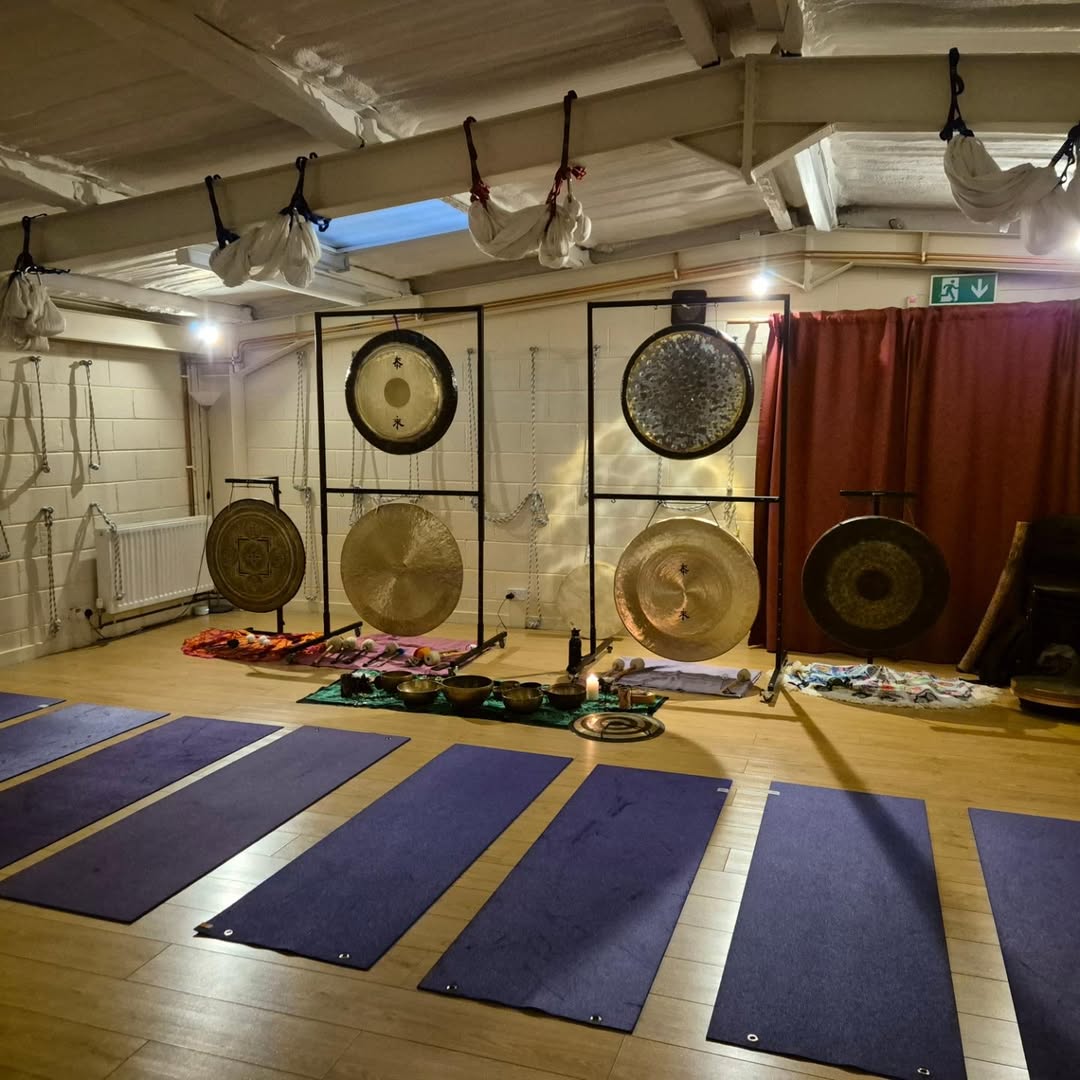 🌕 Gong Bath with Soundhenge Ireland 🌕

🗓️ Mon 2 June | 8–9:15pm
📍 Maitri Studio, East Belfast
💷 £25 | Booking essential

Sink into deep rest with gongs, bowls &amp; drums in a soothing sound journey.

🔗 maitristudio.net/events/gong-ba…

#GongBath #SoundHealing #EastBelfast #MaitriStudio