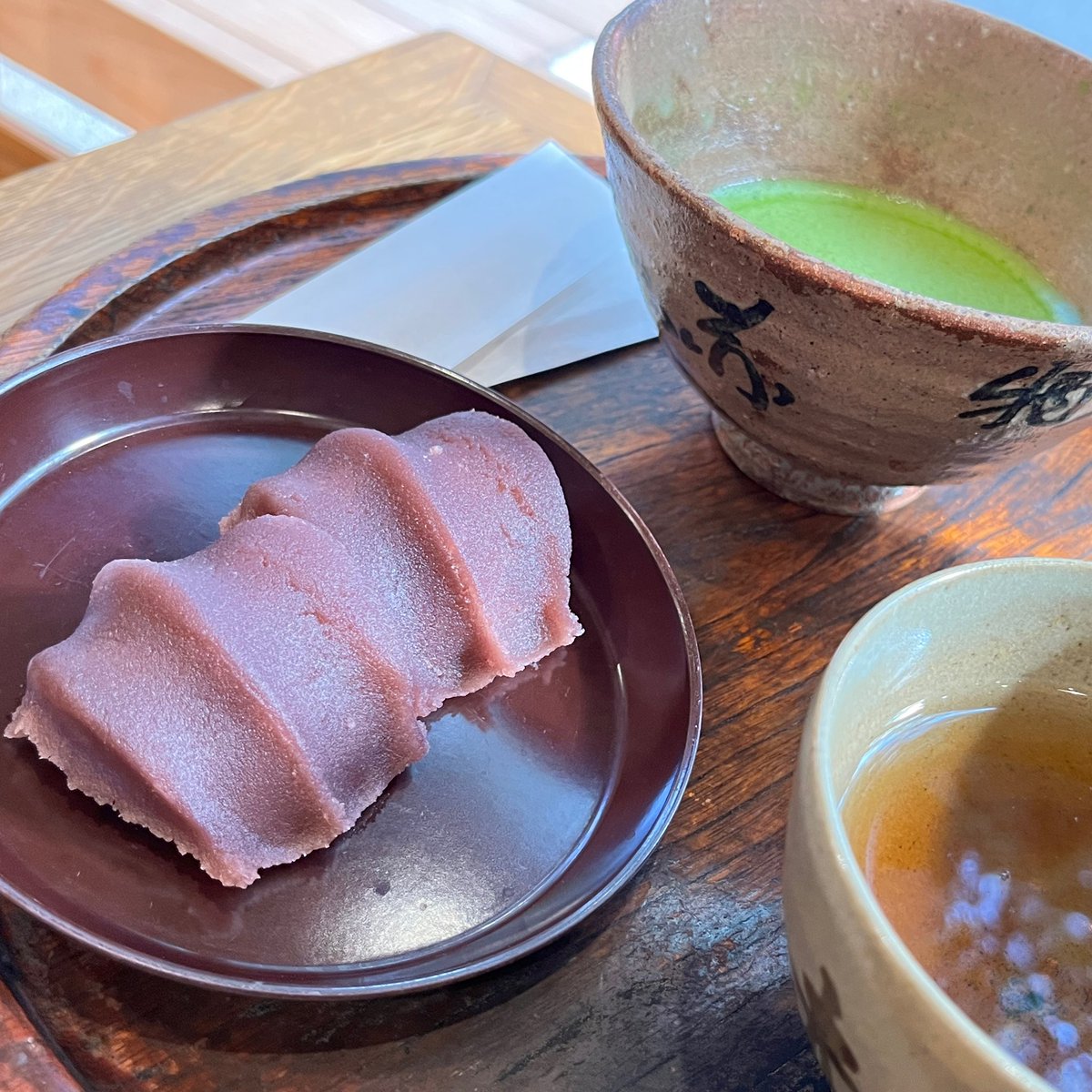 manju0619oui's tweet photo. 心心念念 赤福 緣份到了❤️

赤福的豆沙🫘好甜好細緻
抹茶🍵香香苦苦
交替享用更加凸顯風味
焙茶溫潤舒服😊

擦身而過的緣份包含善哉
雖然這次拜訪時店內沒有提供
能買回家自己牽起緣份 萬分感恩🙏❤️✨

#我家阿榮好可愛
#我家阿榮好可愛 △ https://t.co/hZZthug509