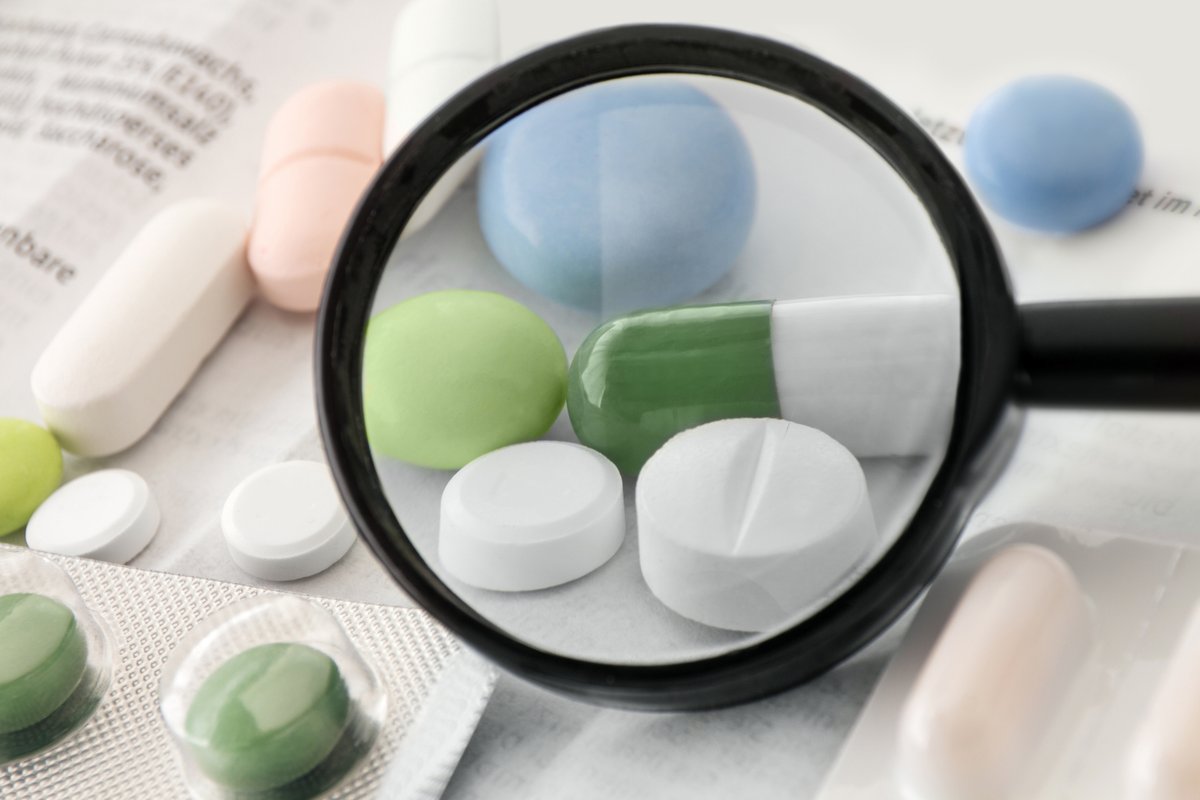 ℹ️Eiropas Zāļu aģentūras Zāļu drošuma komiteja secinājusi, ka “domas par pašnāvību” ir iespējama blakne, lietojot finasterīdu (1 mg un 5 mg tabletes) un dutasterīdu saturošas zāles. Plašāka informācija 🔗zva.gov.lv/lv/jaunumi-un-…
