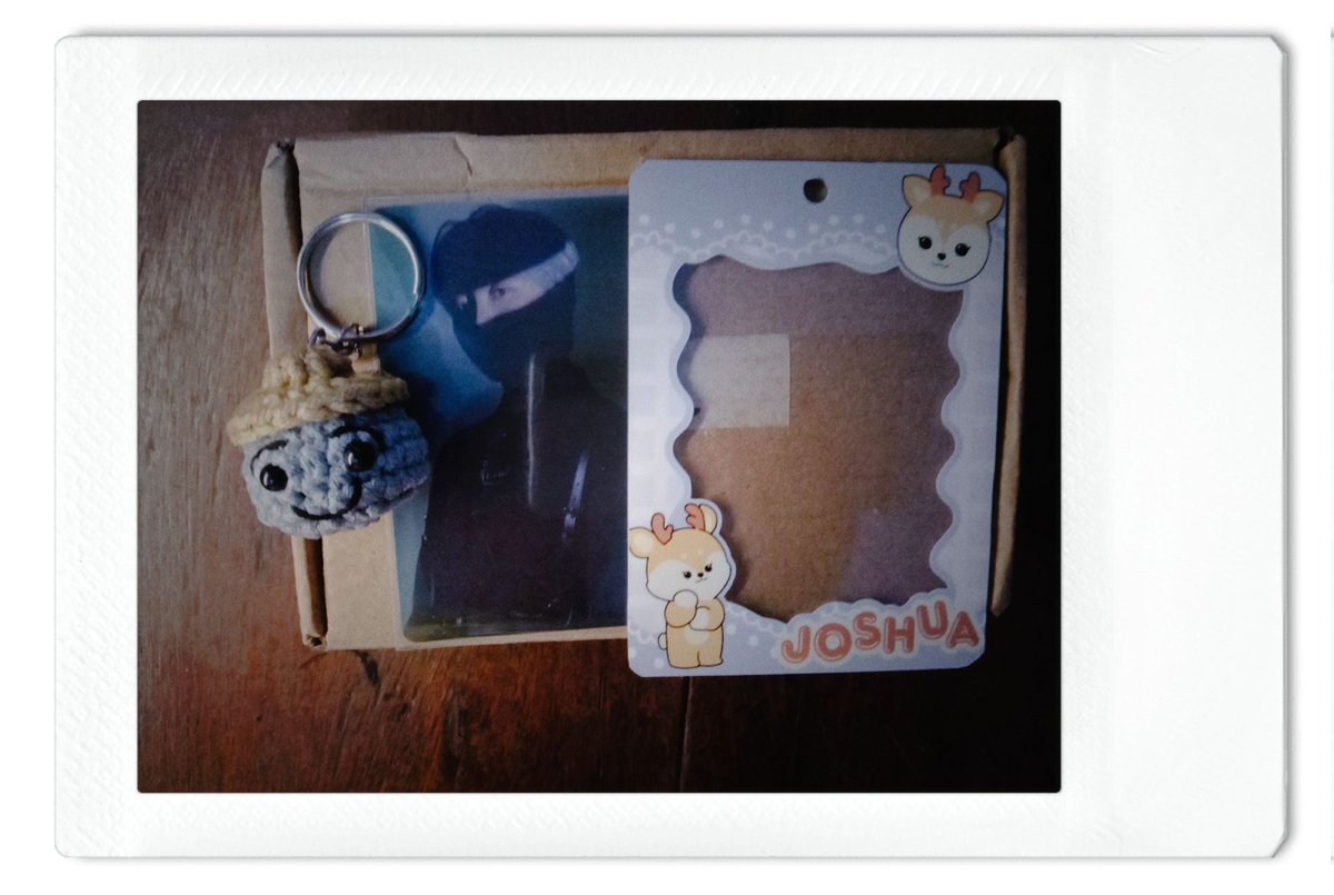 💌:) #CaratsCrewWithLuv and #yrsincerelly

Prize received na po thank you so much po <a href="/17daddudeight/">elle 💋</a>
and <a href="/caratscrewsvt/">Carat’s Crew</a>, ang cute po ni doljjong &amp; ang gwapo ni seungkwan 🥰