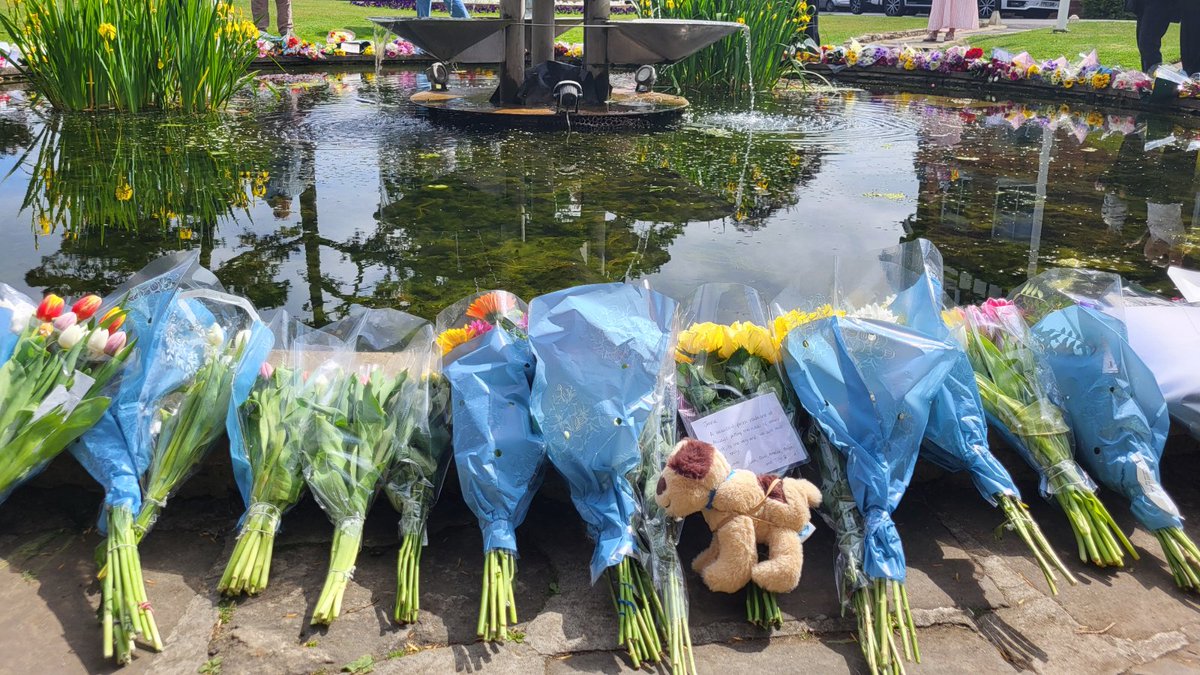 A book of condolence is now available at Garth House in Garth park (Monday to Thursday 9am to 5pm, Friday 9am - 4pm). 

People can also sign a book of condolence at Oxfordshire Fire and Rescue Service Headquarters, in Kidlington. It will be open today until 5 and Tues to Fri 9-5