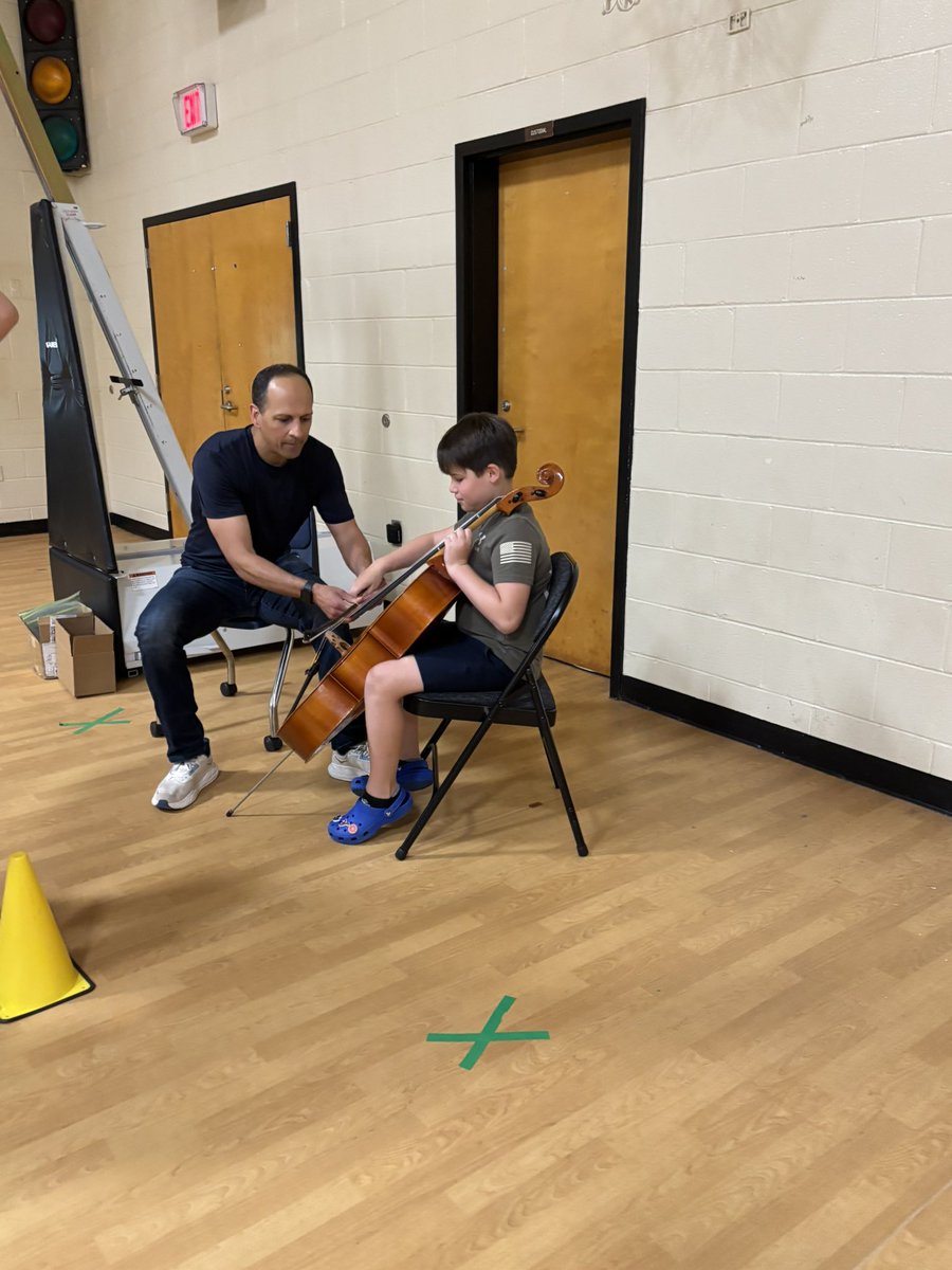 4th grade students taking part in an orchestra test drive today! Thanks Ms. Thomas, Mr. Josh &amp; company! #RNEGreatThings #FCSMusic <a href="/koperniak/">Matt Koperniak</a>