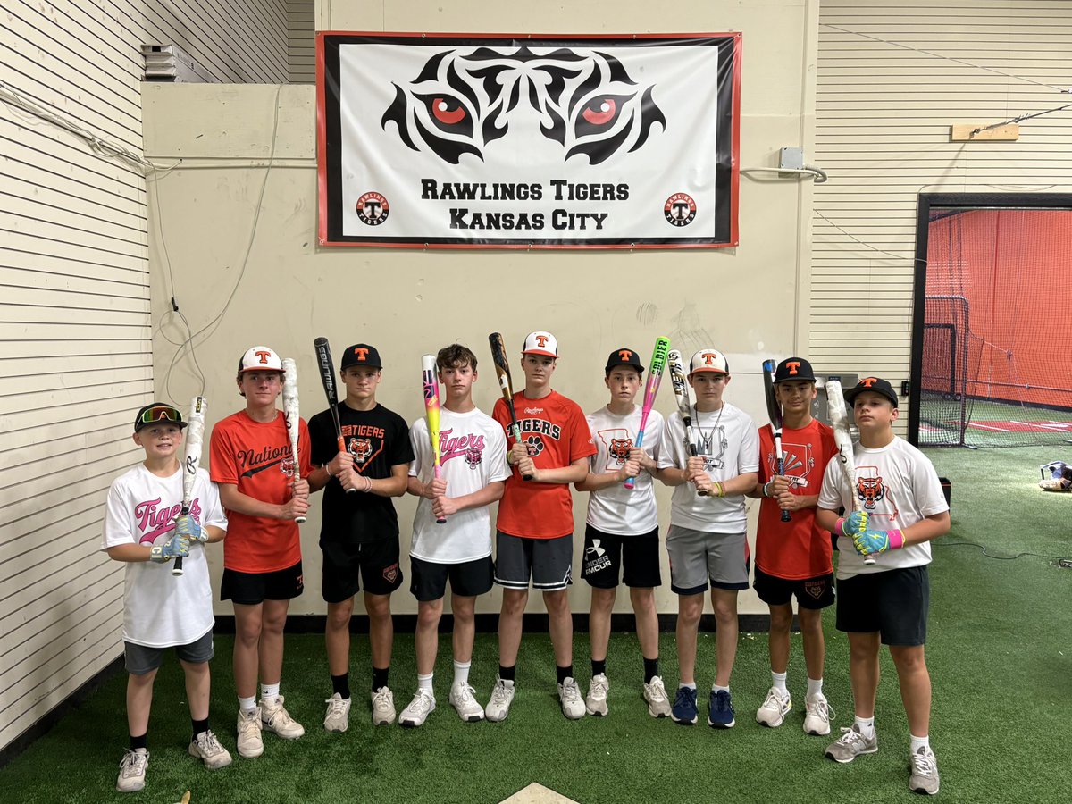 Bryce Kruger (@brycekruger2) on Twitter photo Big thank you to <a href="/RawlingsTigerKC/">Rawlings Tigers KC</a> for your hospitality, having our boys get some work in while in town.
<a href="/Rawlings_Tigers/">Rawlings Tigers</a> Big thank you to <a href="/RawlingsTigerKC/">Rawlings Tigers KC</a> for your hospitality, having our boys get some work in while in town.
<a href="/Rawlings_Tigers/">Rawlings Tigers</a>
