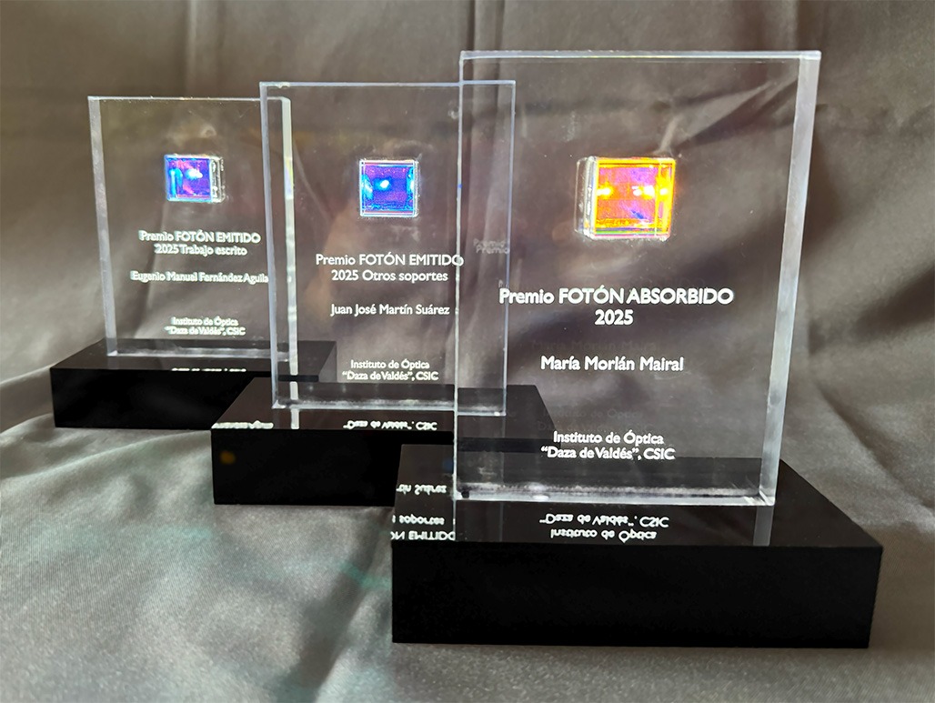 📻 El programa Doble Hélice 3.0 ha sido galardonado con el Premio Fotón 2025 en la categoría “Fotón Emitido”.

El espacio premiado, dedicado a sensores ópticos, destacó por su calidad, rigor y claridad divulgativa 💡 🔬 

¡Enhorabuena! 👏

Más info 👉 t.ull.es/23uh