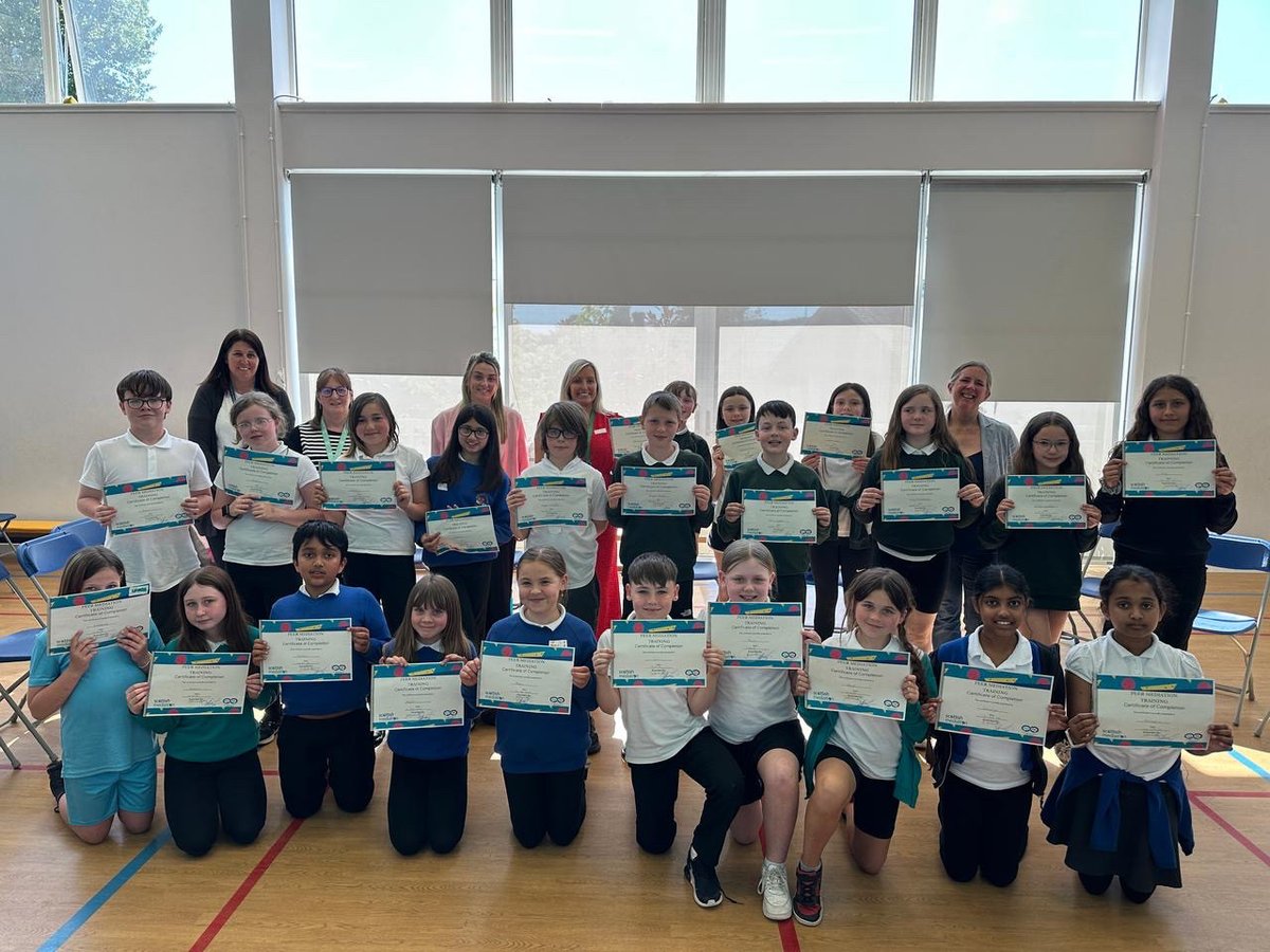 youngtalkmedi8's tweet photo. Another wonderful group of primary school Peer Mediators trained in Perth last Wednesday and Thursday! Many thanks to the brilliant young people who participated and our fantastic trainers Jo and Hanna👏🎉 https://t.co/PElpzqA2U2