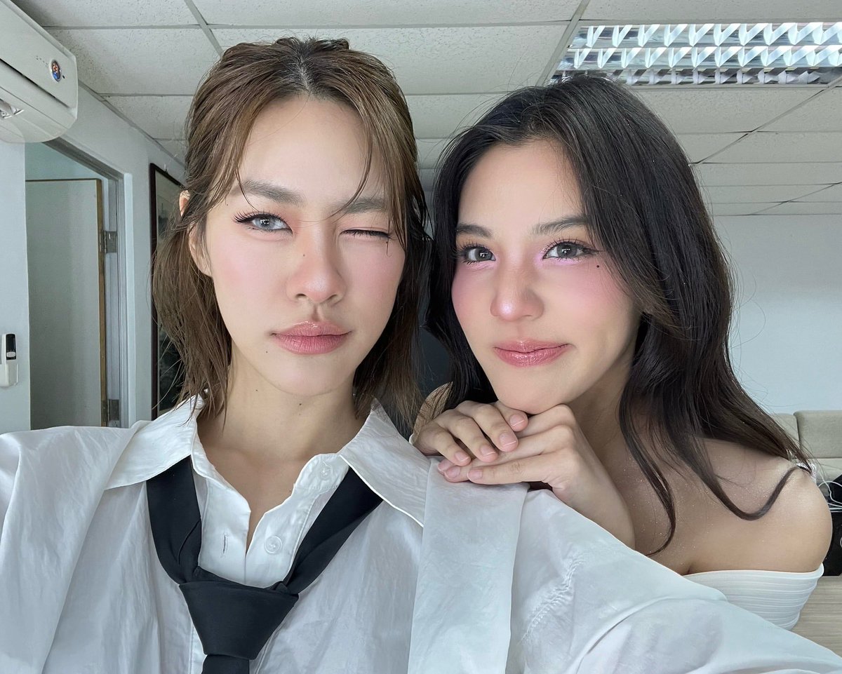withemibonnie's tweet photo. HOTTEST COUPLE ALIVEEEEE https://t.co/LoHBdhIroP