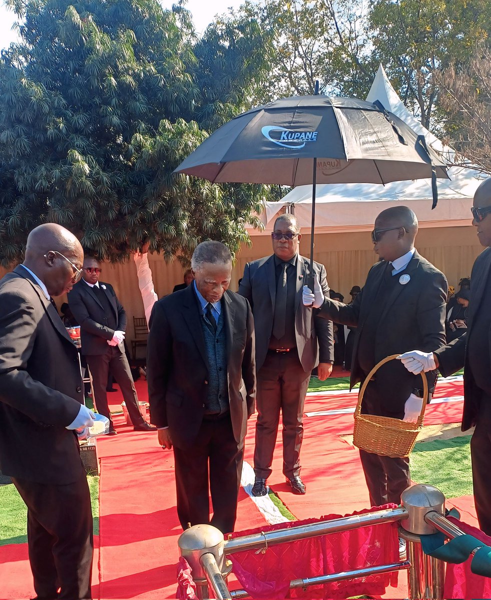 Kupane_Funerals's tweet photo. Preserving Legacies with Dignity🖤🤍🖤🤍
#YourFriendIndeed

#U20AFCONFinal | #DryDay | #Amajita | Zulu | Dry Apple | No DNA | Hubbly | Blom | Fletcher Lowe | Absa | Adv Mnisi | Champions of Africa https://t.co/UWCfD1bdrP